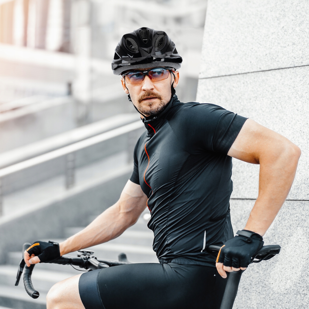 KASK ROWEROWY NA ROWER MĘSKI DAMSKI REGULOWANY WYGODNY 57-62 LAMPKA MTB Obwód głowy 57-62 cm