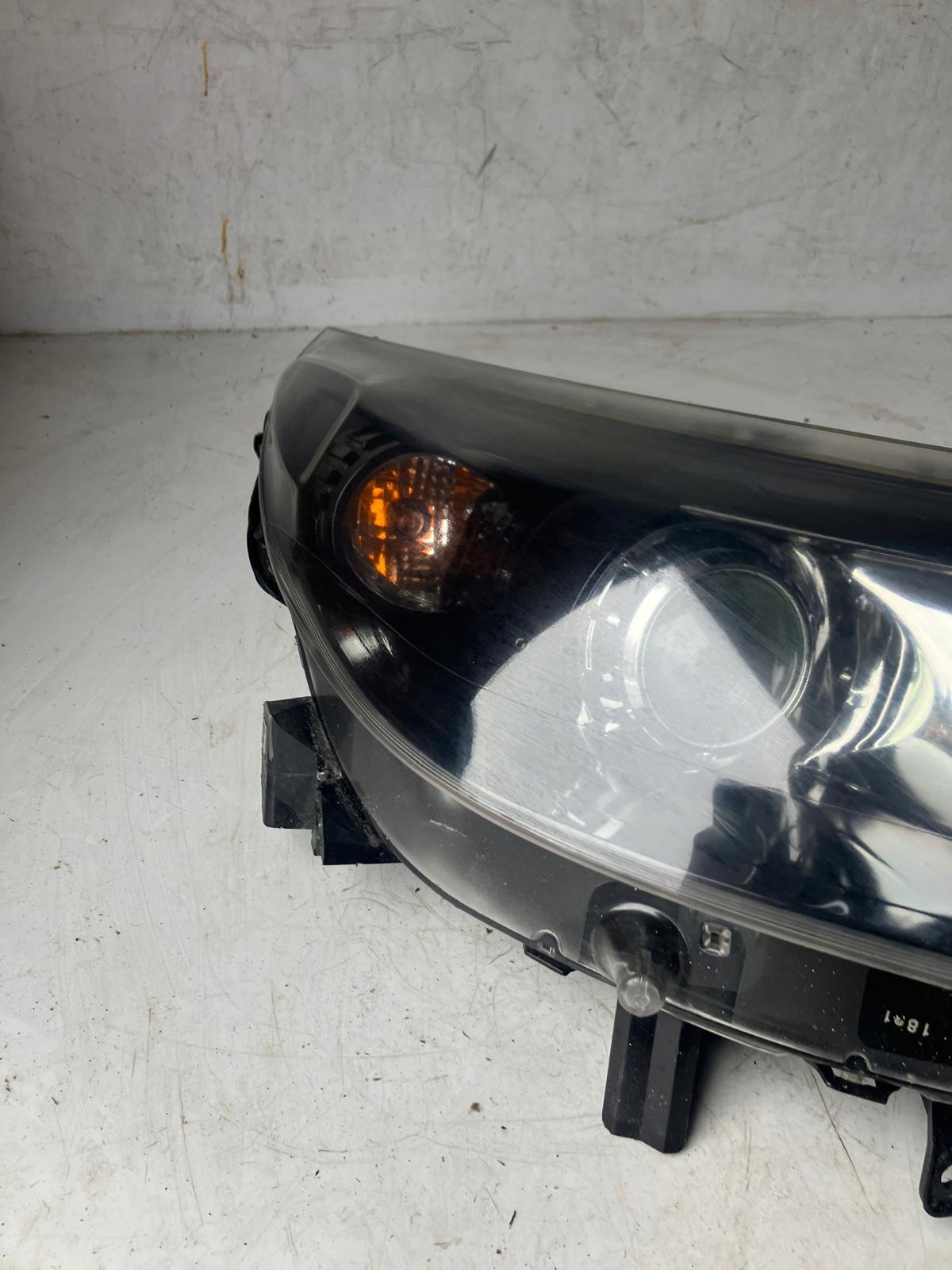 light right front XENON RENAULT LATITUDE 260105696R