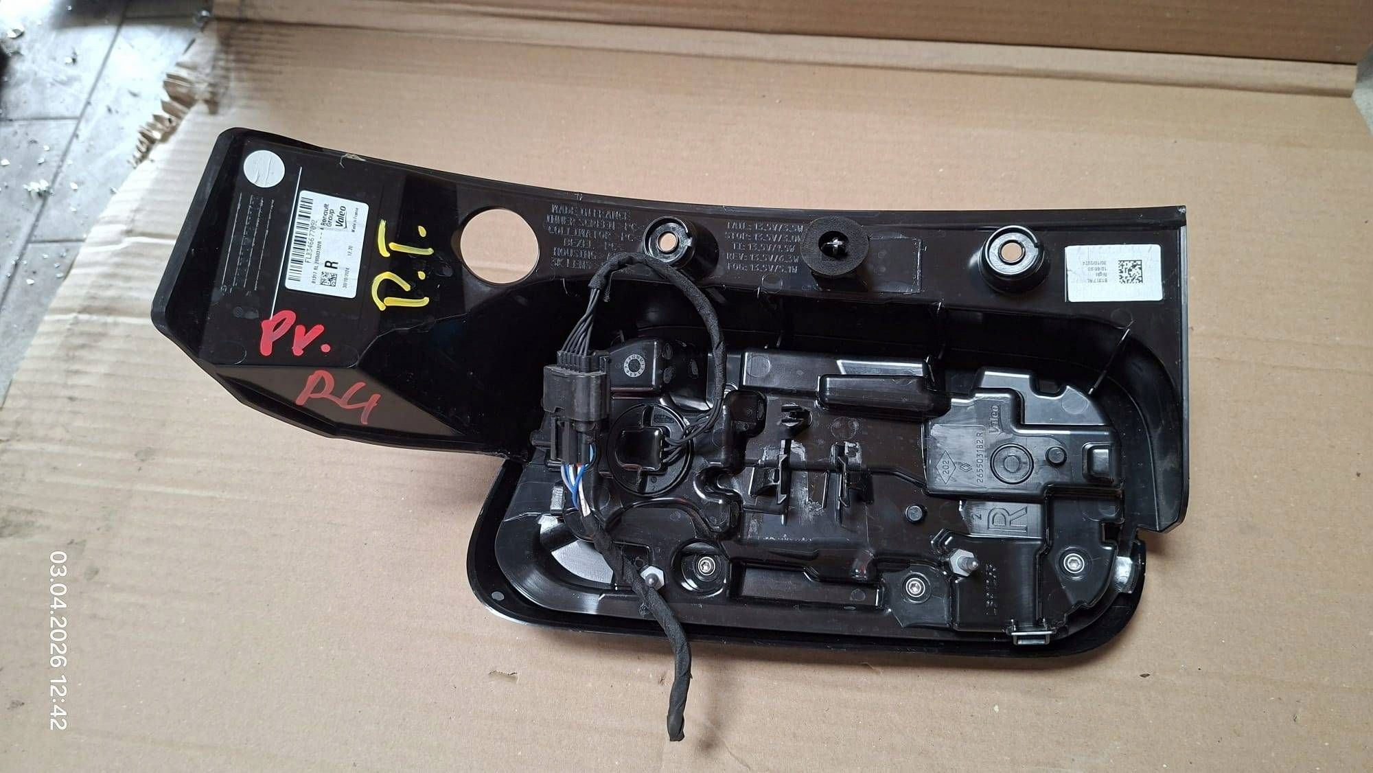 light rear part side right Renault 4 265503182R stan bdb