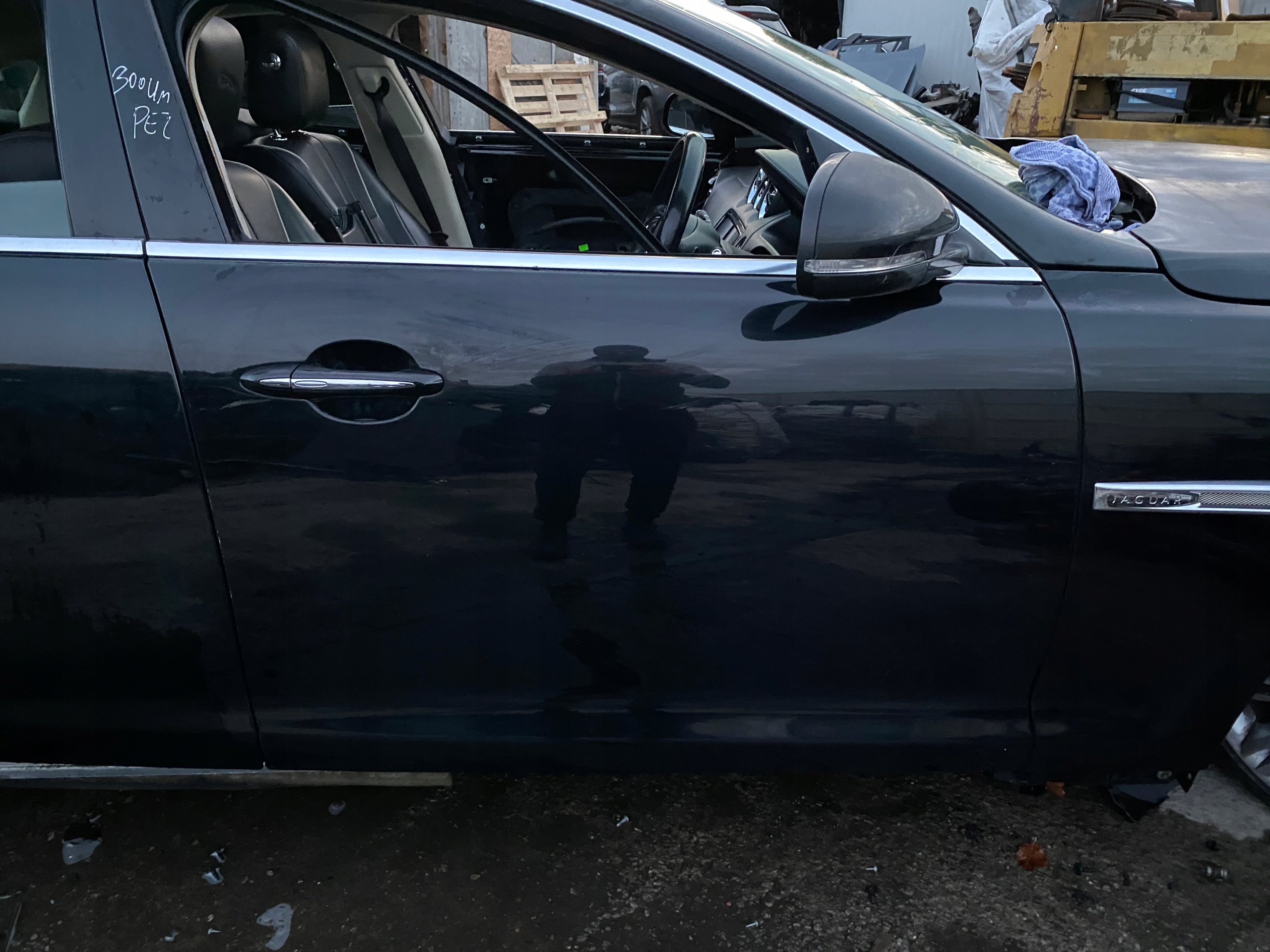 DRZWI PRAWE PRZOD JAGUAR XJ X351 PEL