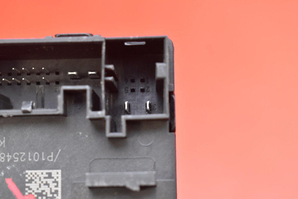 control unit module door right front 5Q0959592B VW PASSAT B8 KOMBI 14-20
