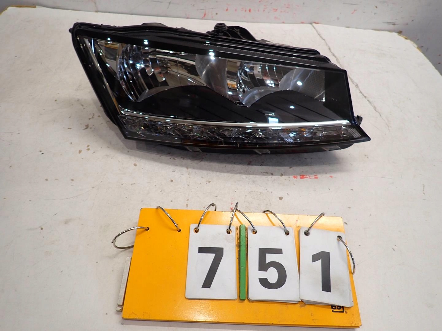 light front front right SKODA FABIA III LIFT 2018- 6V1941016D