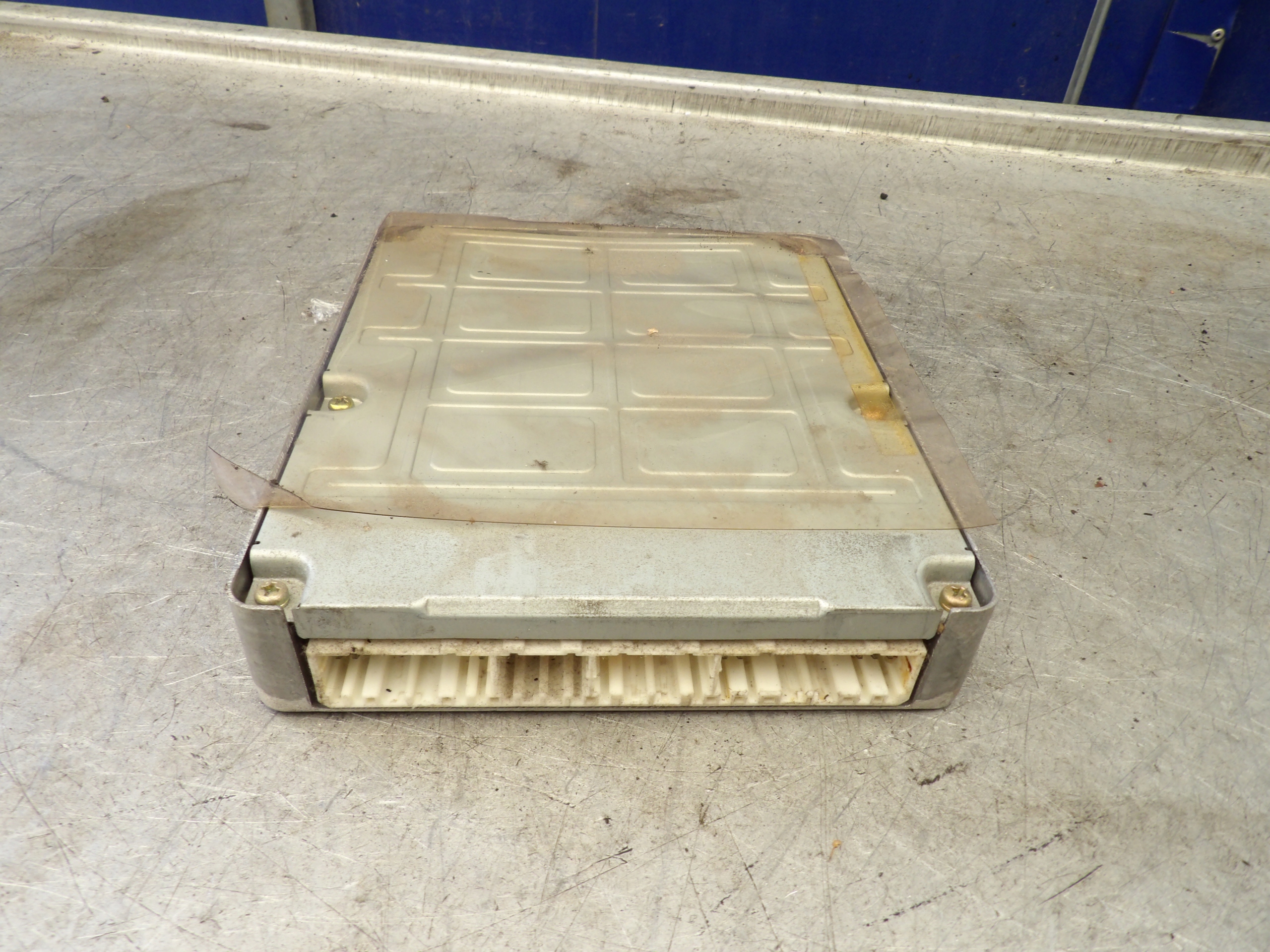 TOYOTA YARIS E COMPUTER, CENTRALINA 89661-52060 211000-7210