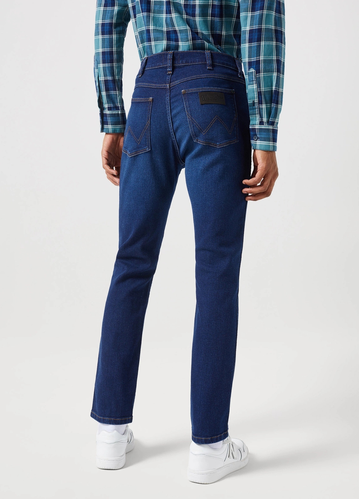 Męskie jeansy zwężane Wrangler Larston Night Shade 112350845 30/30