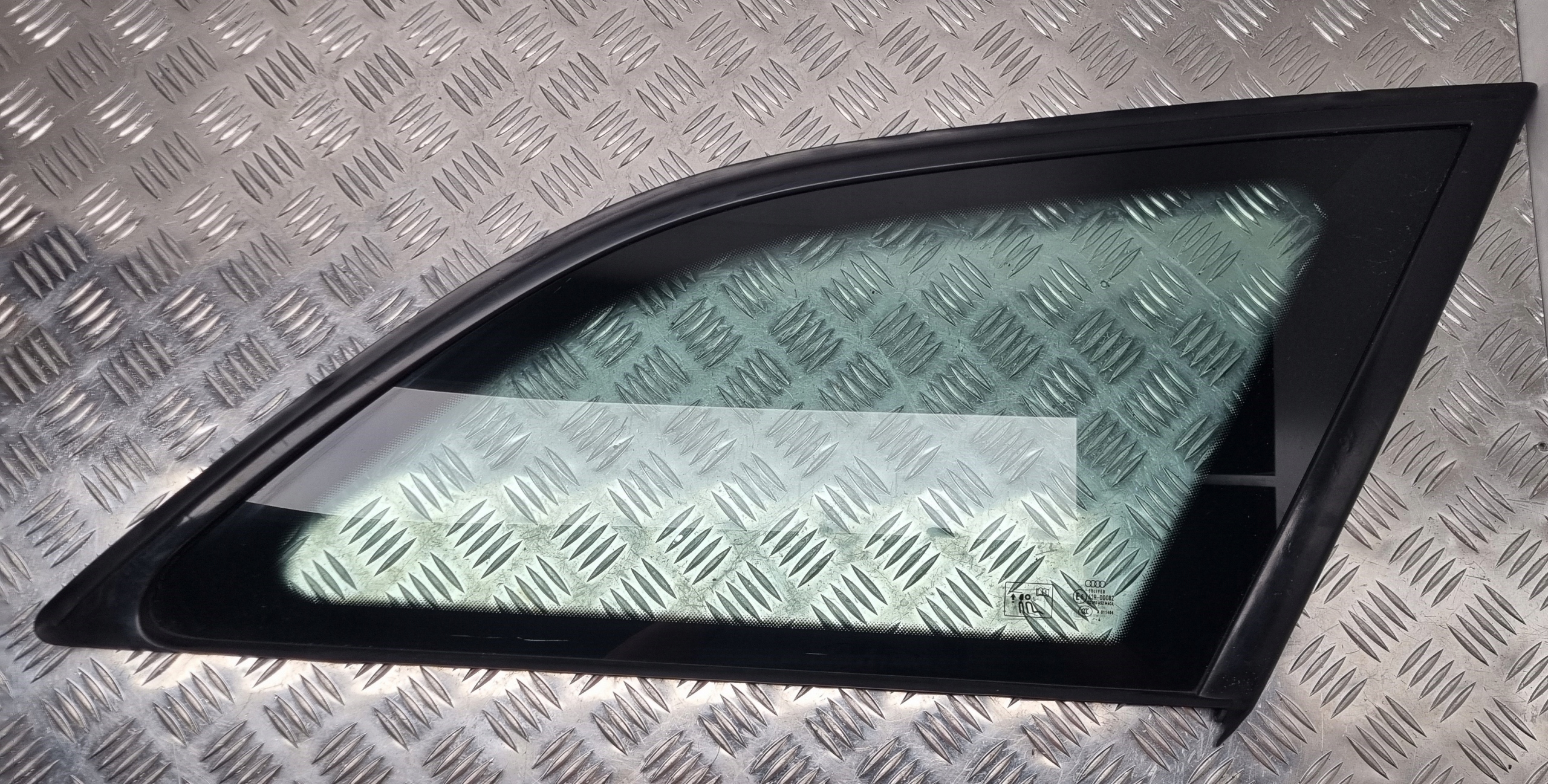 AUDI A6 C7 УНІВЕРСАЛ СКЛО КУЗОВА ПРАВА ЗАДНЯ TYLg9845300