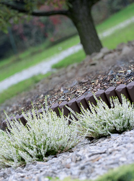 POLSKA, SOLIDNA PALISADA OGRODOWA OBRZEŻE BRĄZOWA Długość 250 cm