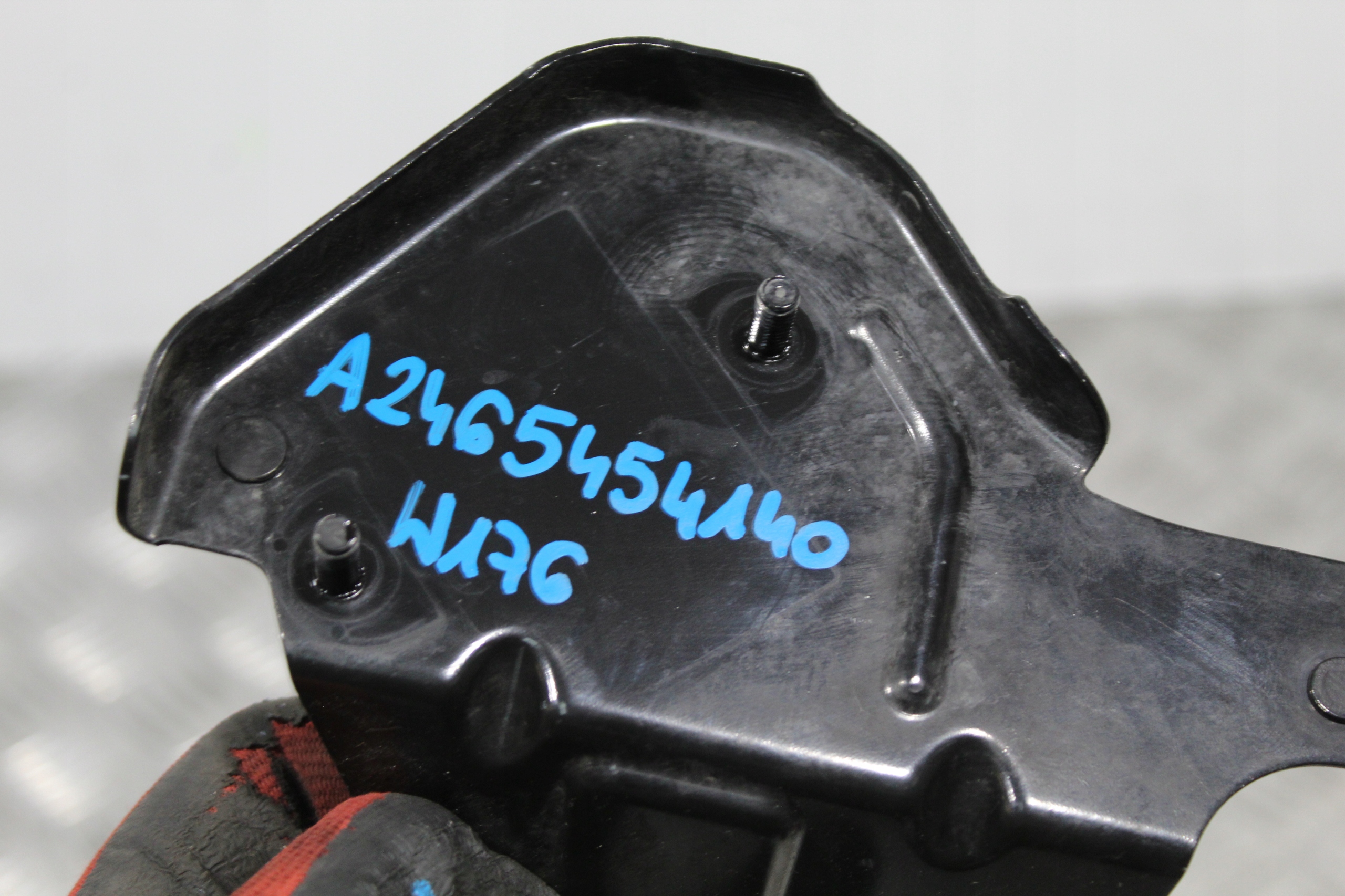 Support Support plaque A-KLASA W176 A2465454140