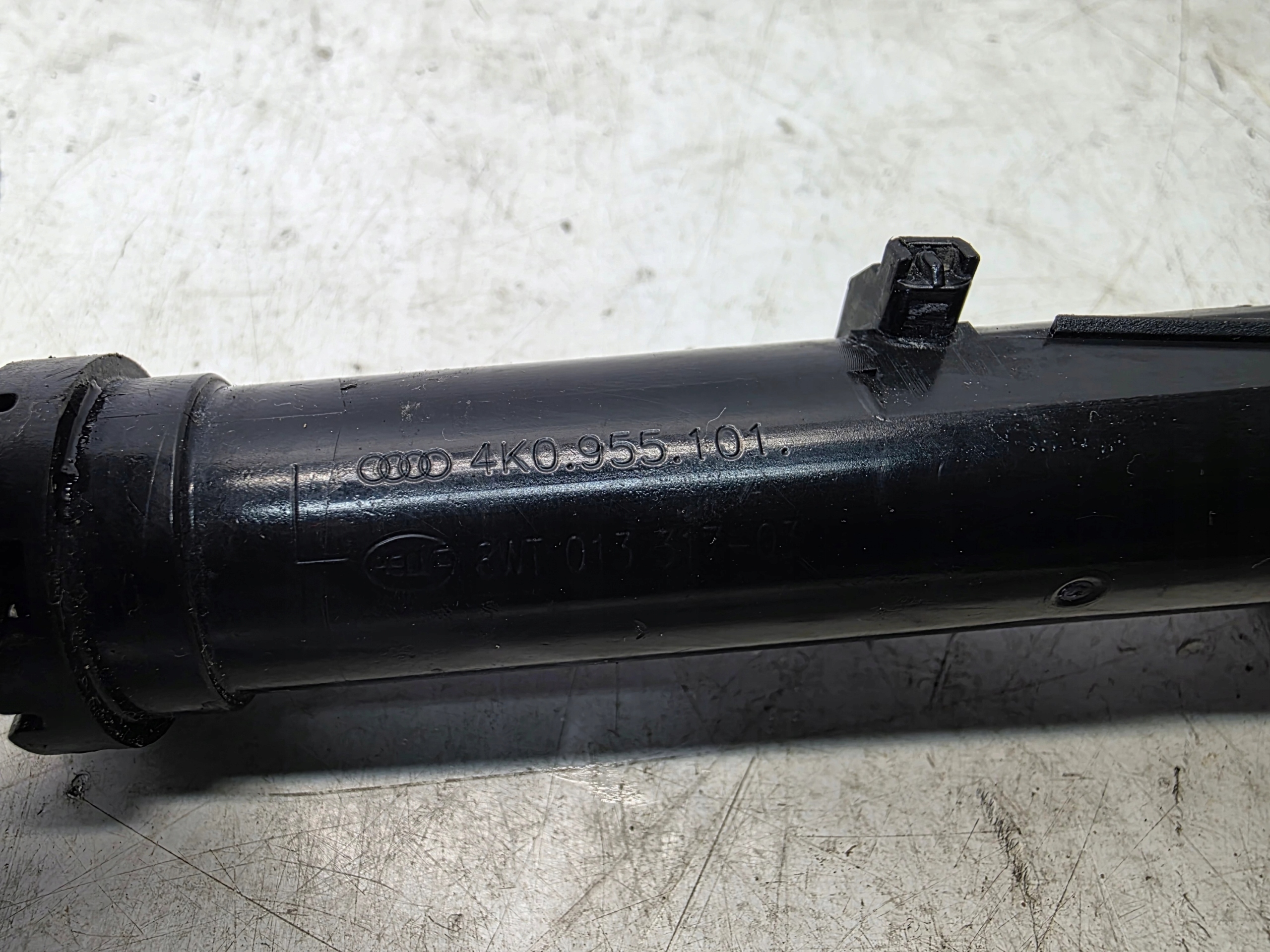 washer REFLEKTORA left AUDI A6 C8 4K0955101