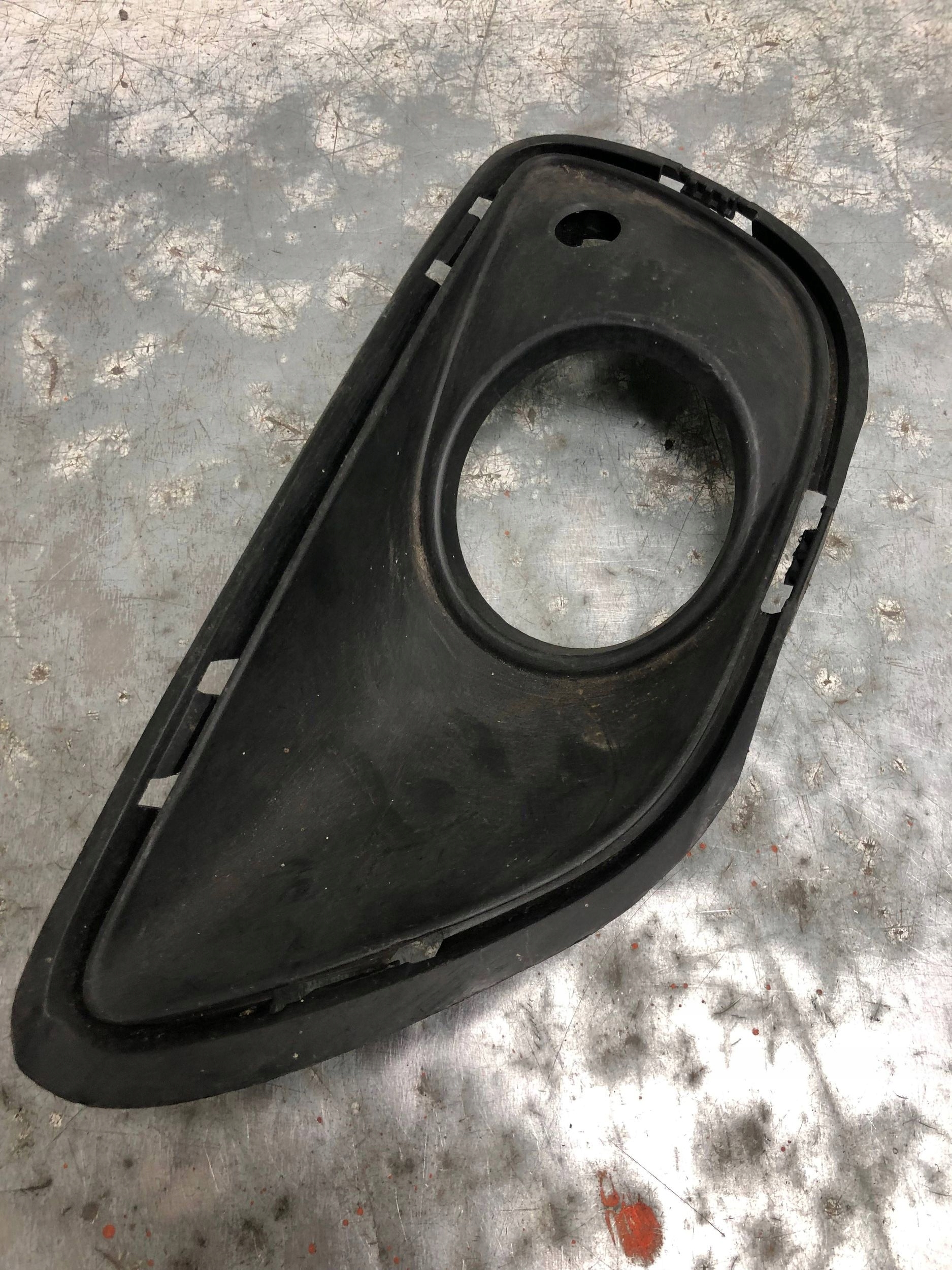 grid fog lights left front PORSCHE CAYENNE 7P5807823