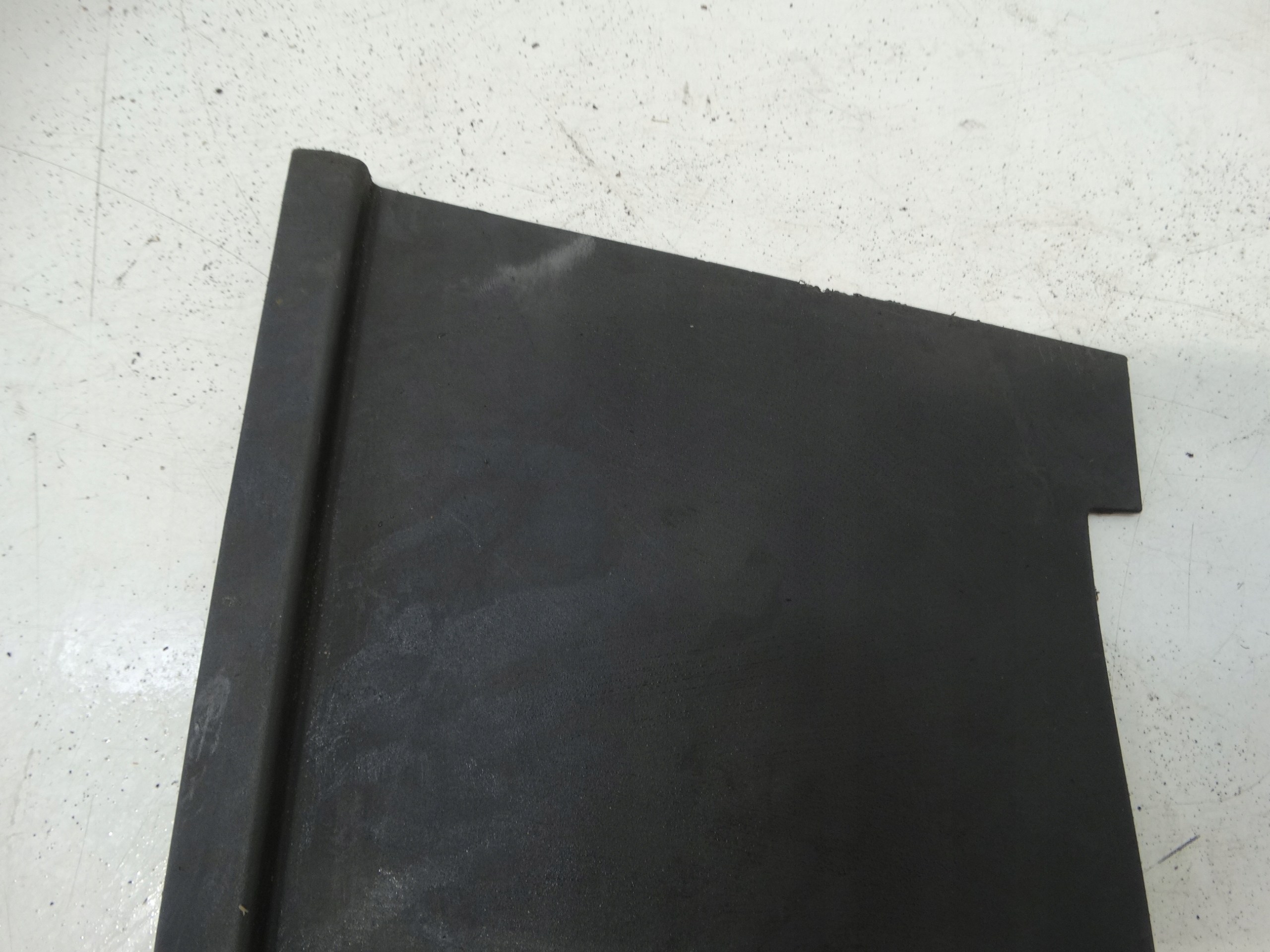 Blende Abdeckung Gehäuse Seitlich AKUMULATORA VW T5 7H0915435