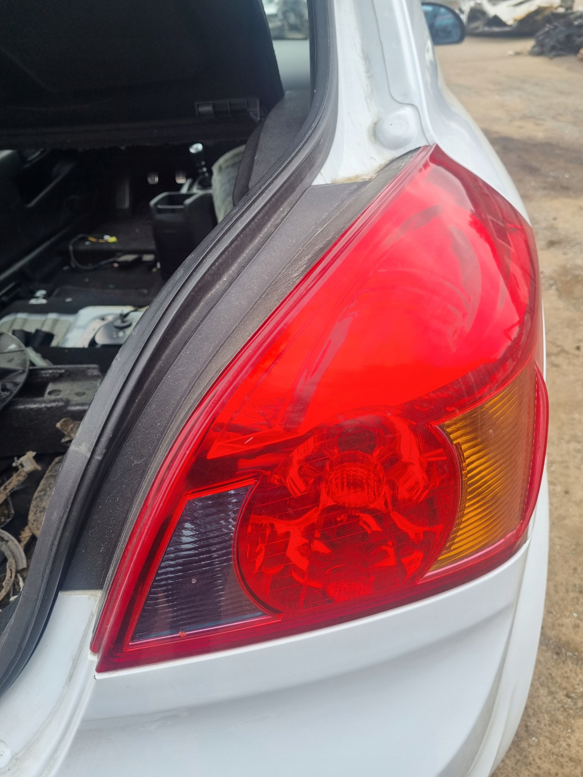 KIA PRO CEED I 07-12 2008 r. 3D HB LAMPA PRAWY TYŁ PRAWA TYLNA PT EU *