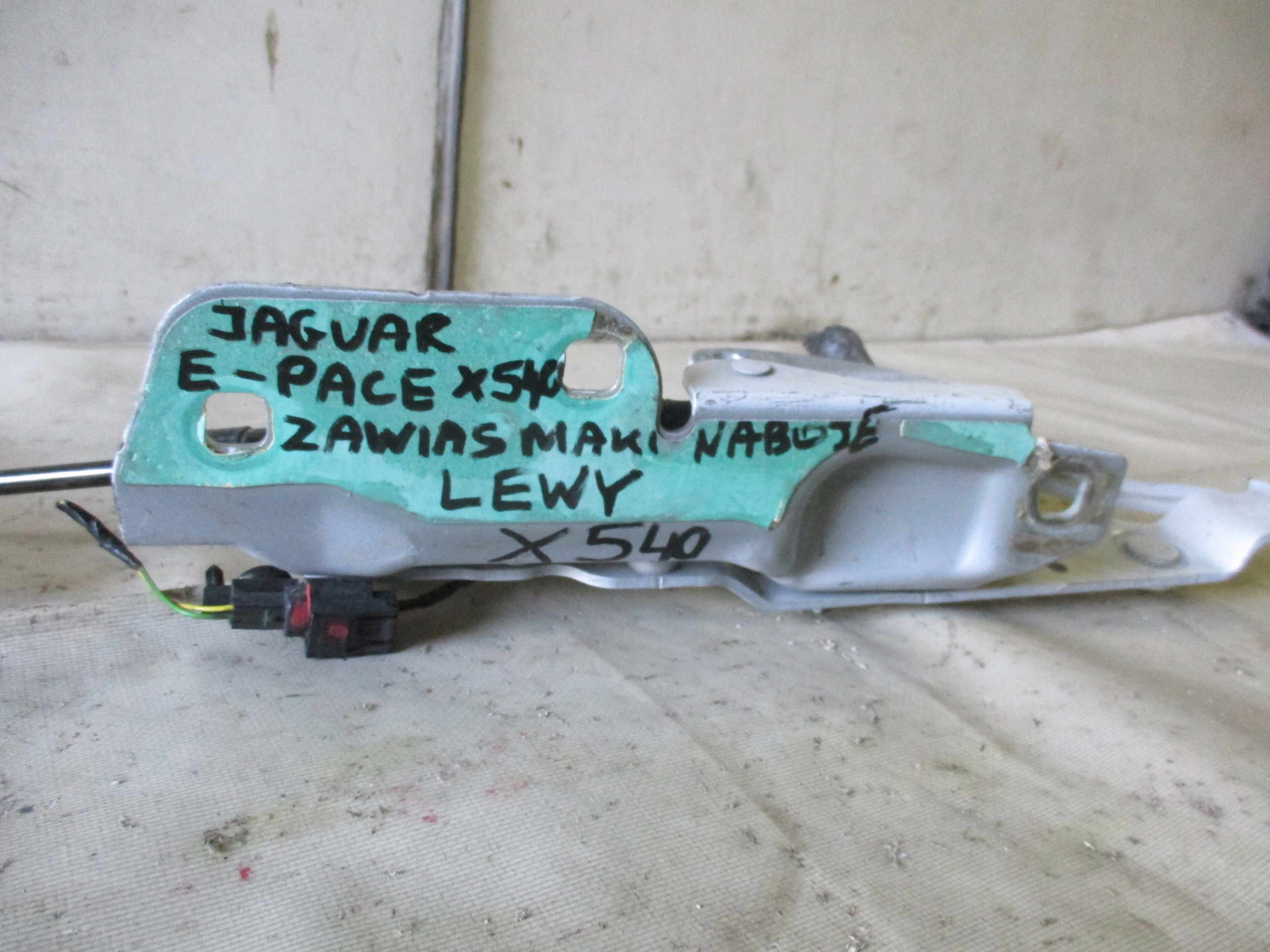 hinge bonnets Jaguar E- Pace X540 left right J9C3-16800 J9C3-16801