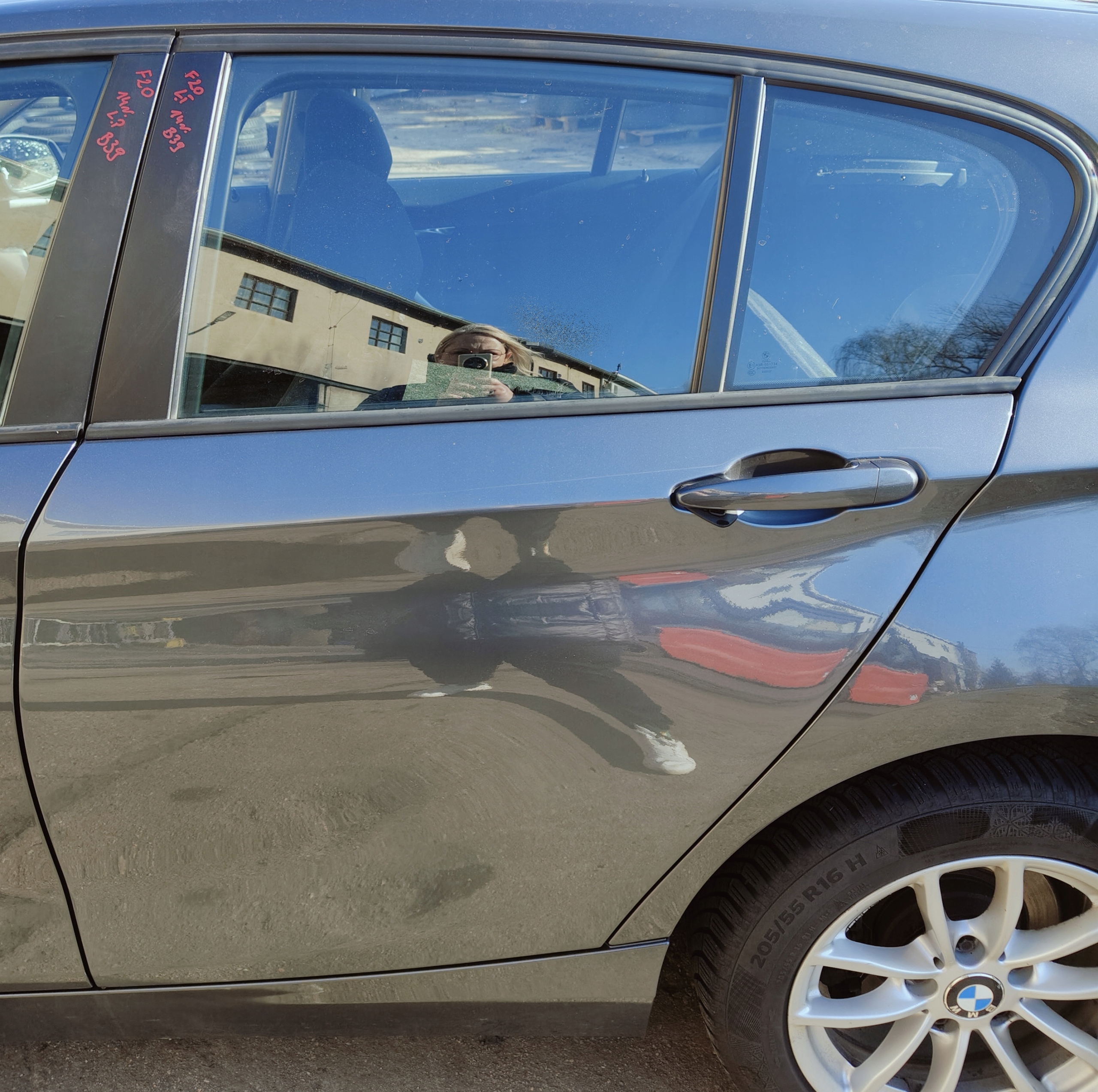 BMW F20 14R HB Tür links heck B39