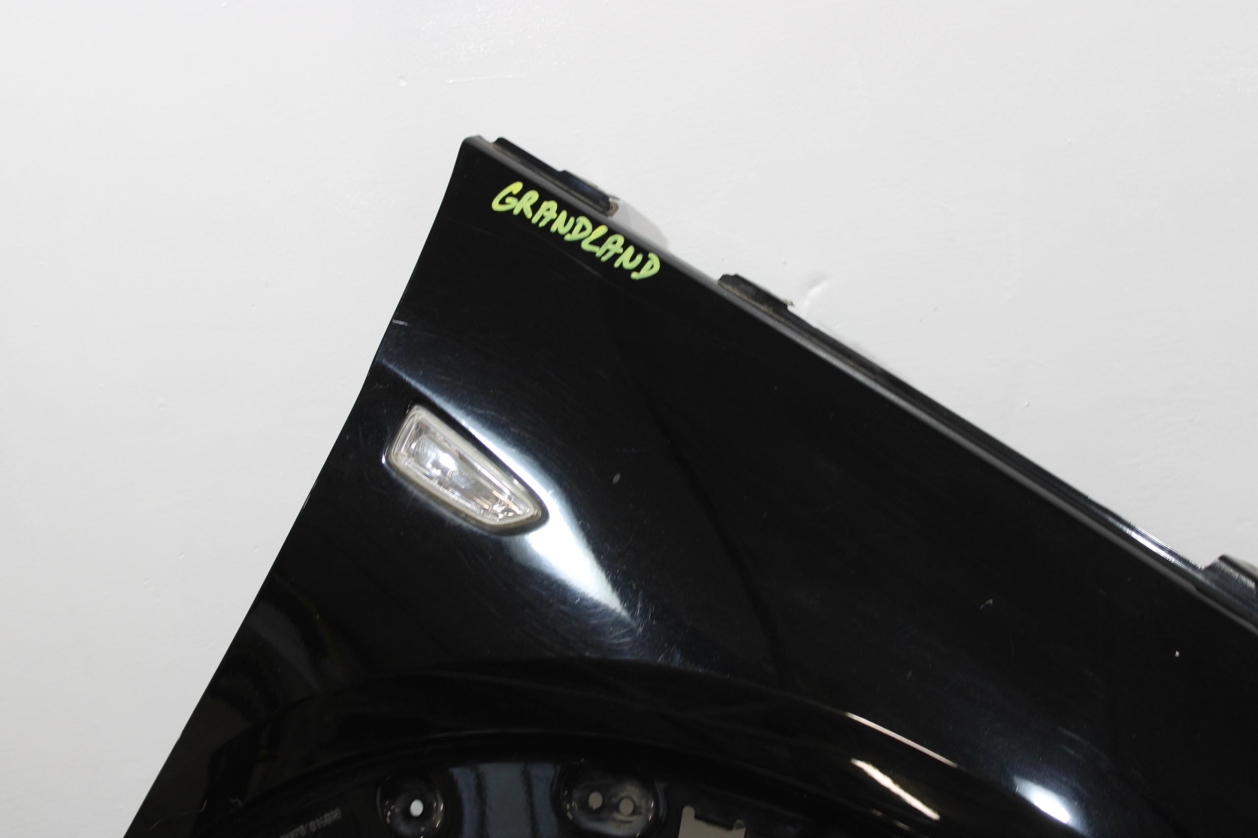fender right front front OPEL GRANDLAND X