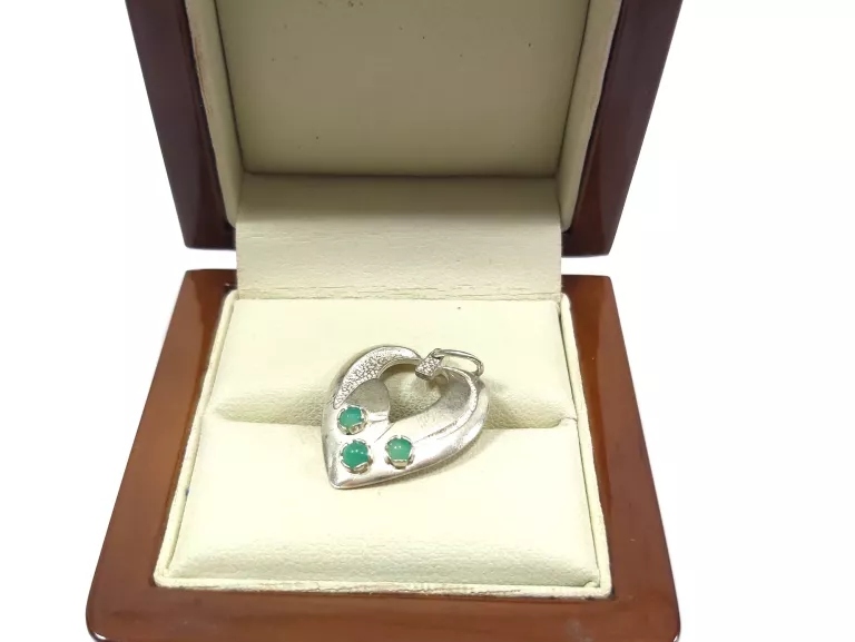 TAJEMNICZA SREBRNA ZAWIESZKA Z KAMIENIAMI P.925