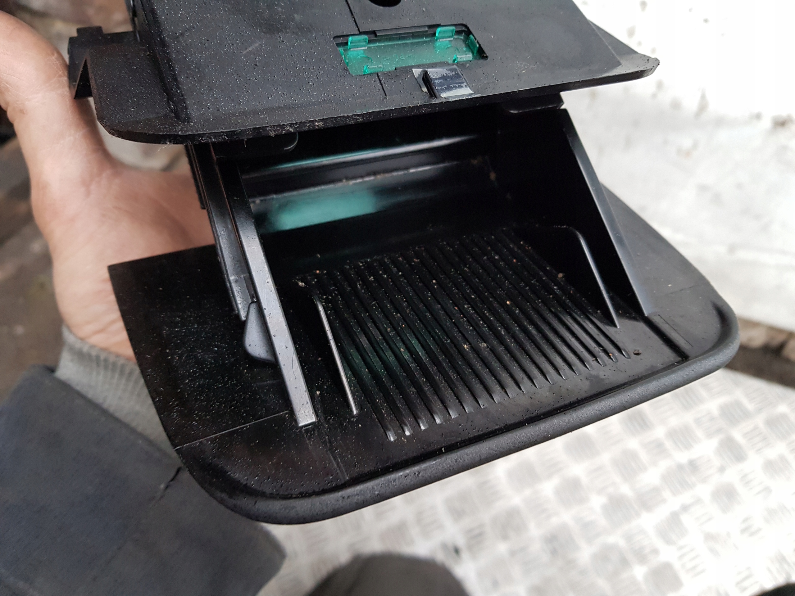 VOLVO V70 ashtray 9158408