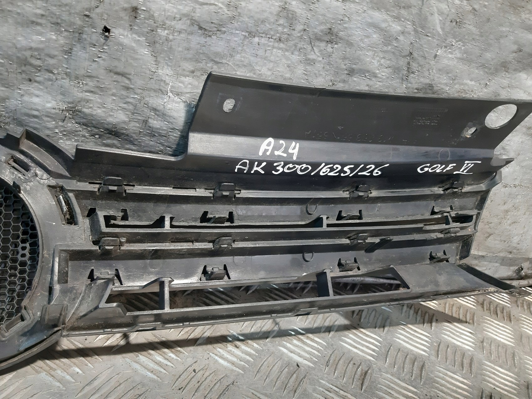 grille radiator grill VW GOLF 6 VI 1K9853651A