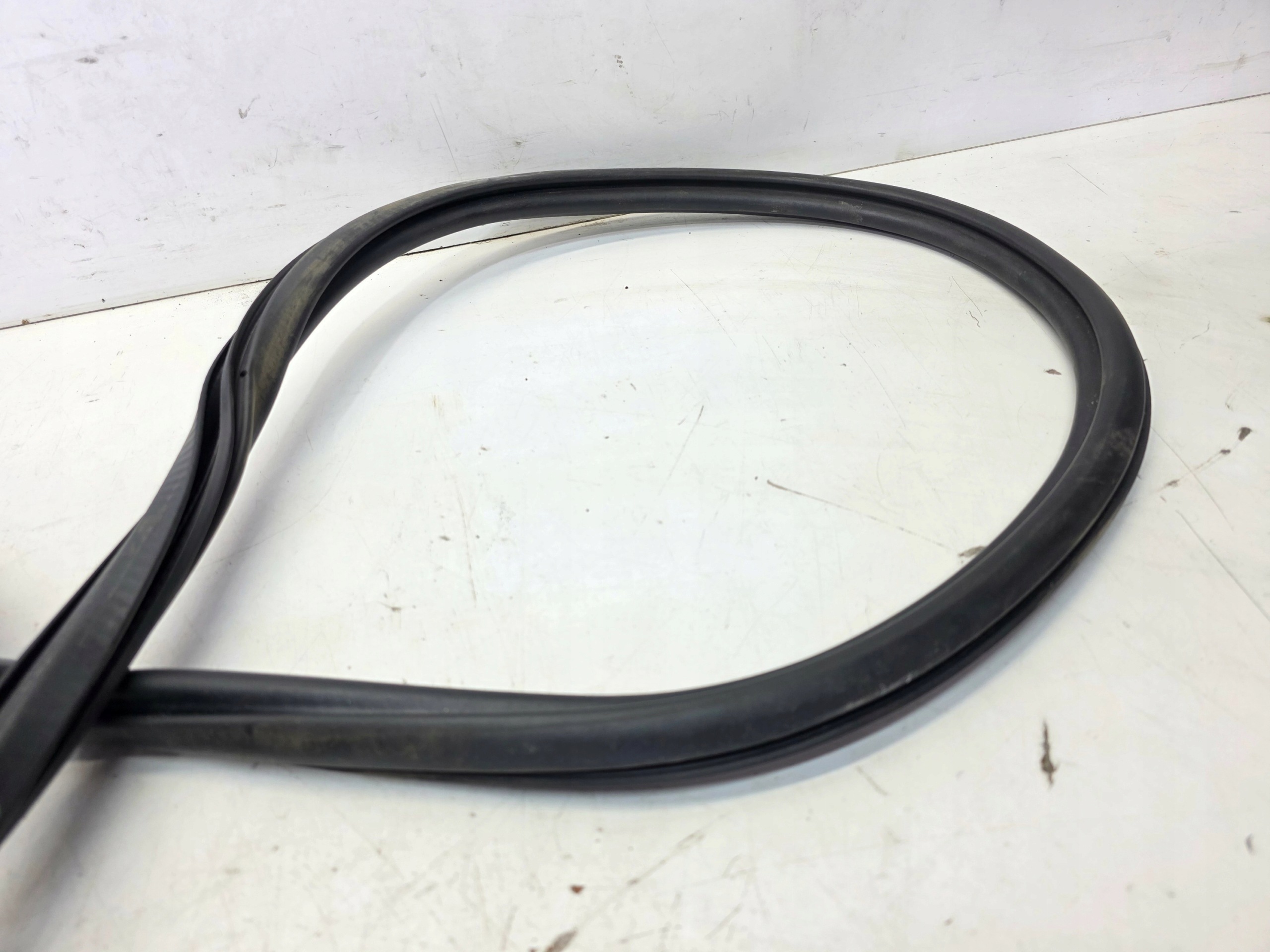 gasket door front AUDI A6 C8 AVANT 4K0831721