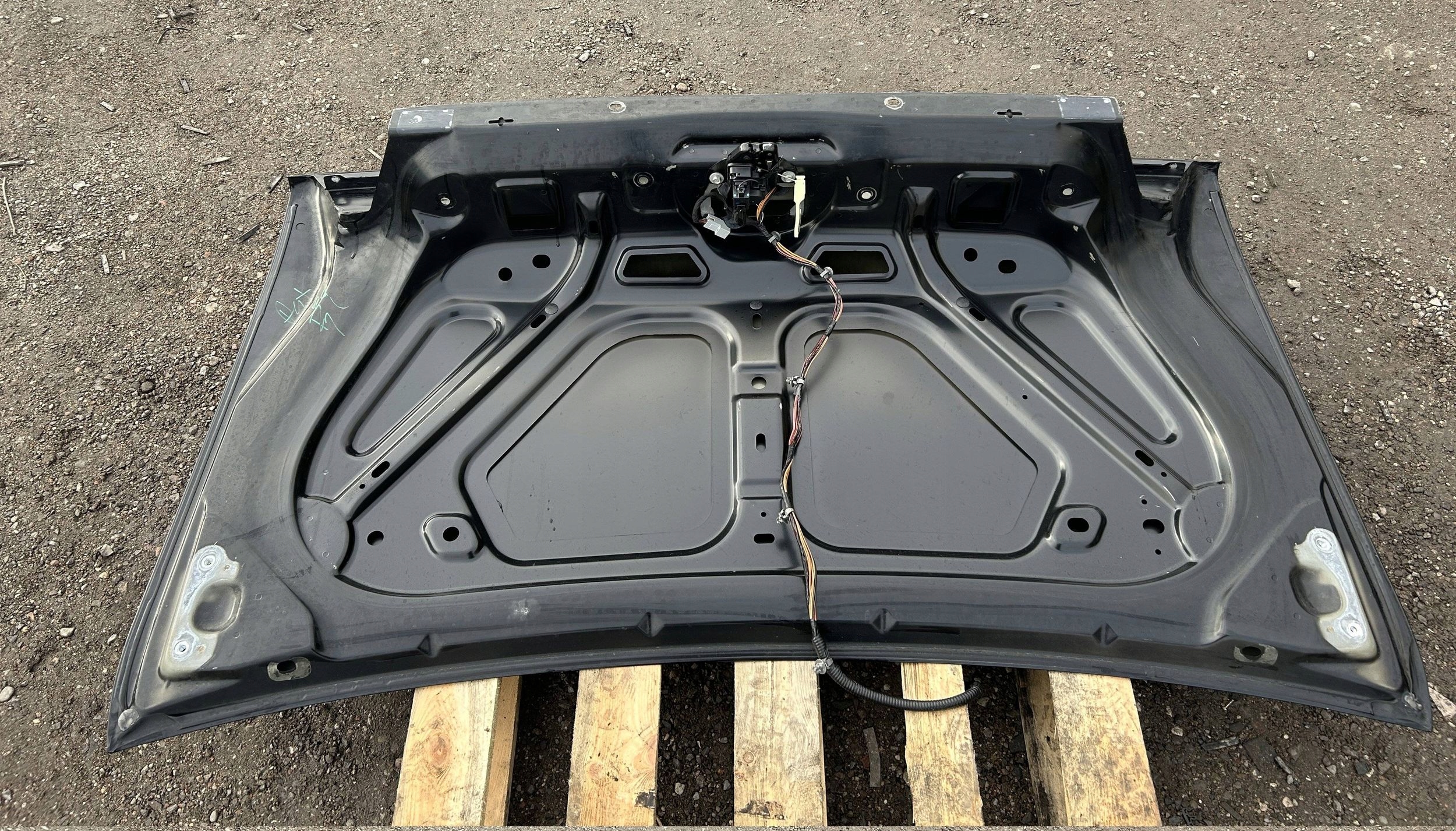 trunk door boot Dodge Challenger 2015r