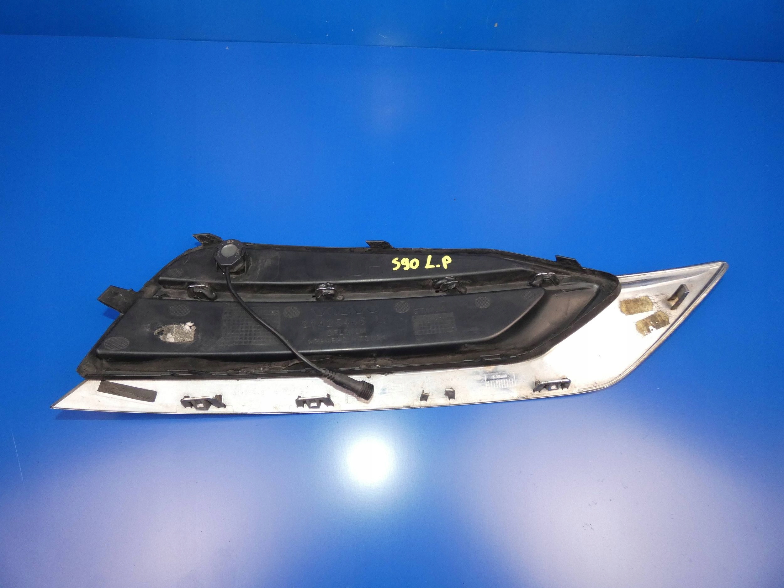 VOLVO S90 II V90 II grid of a bumper left front PRZEDIA CHROM
