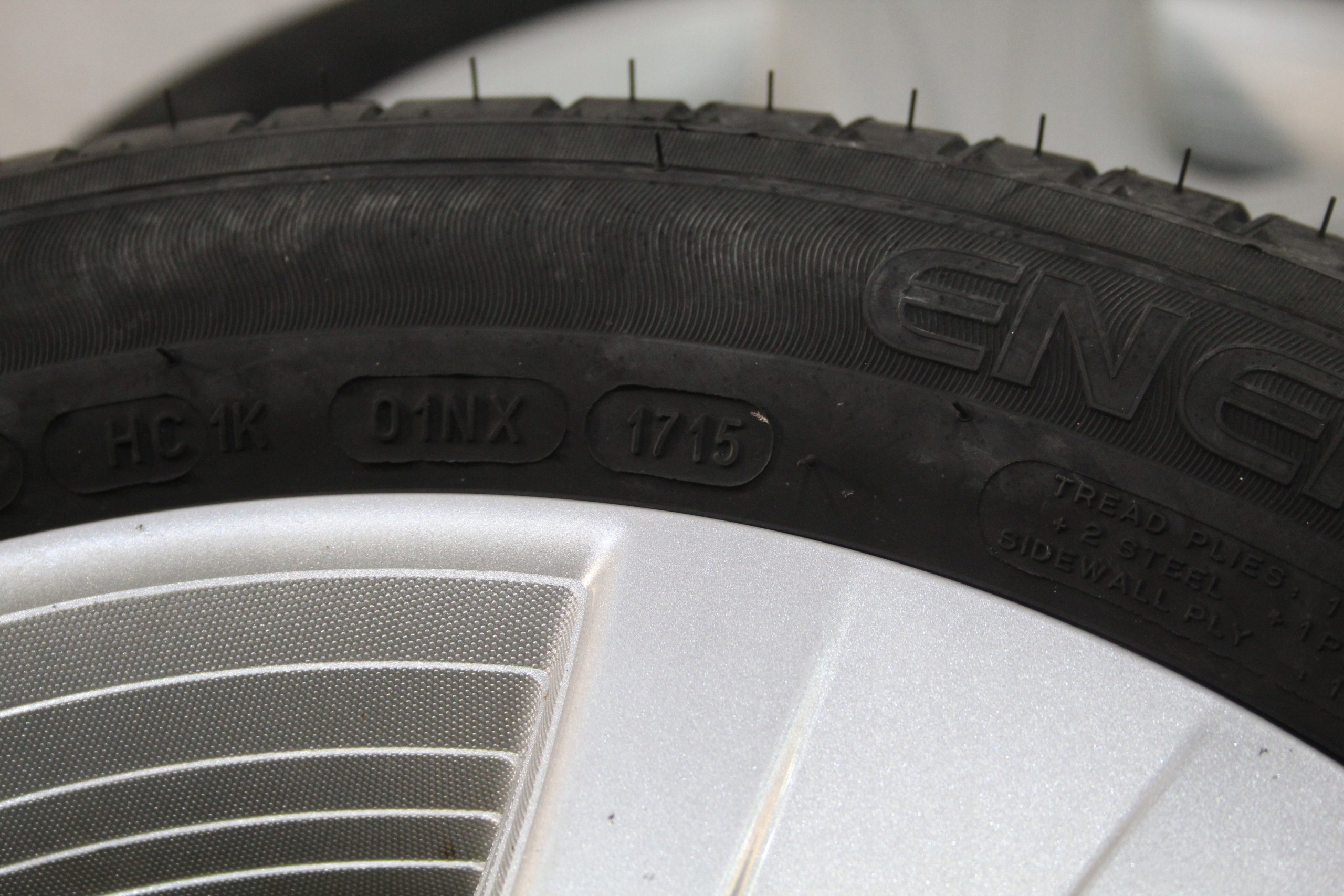 wheels discs tyres 195/55 R16 RENAULT CLIO IV