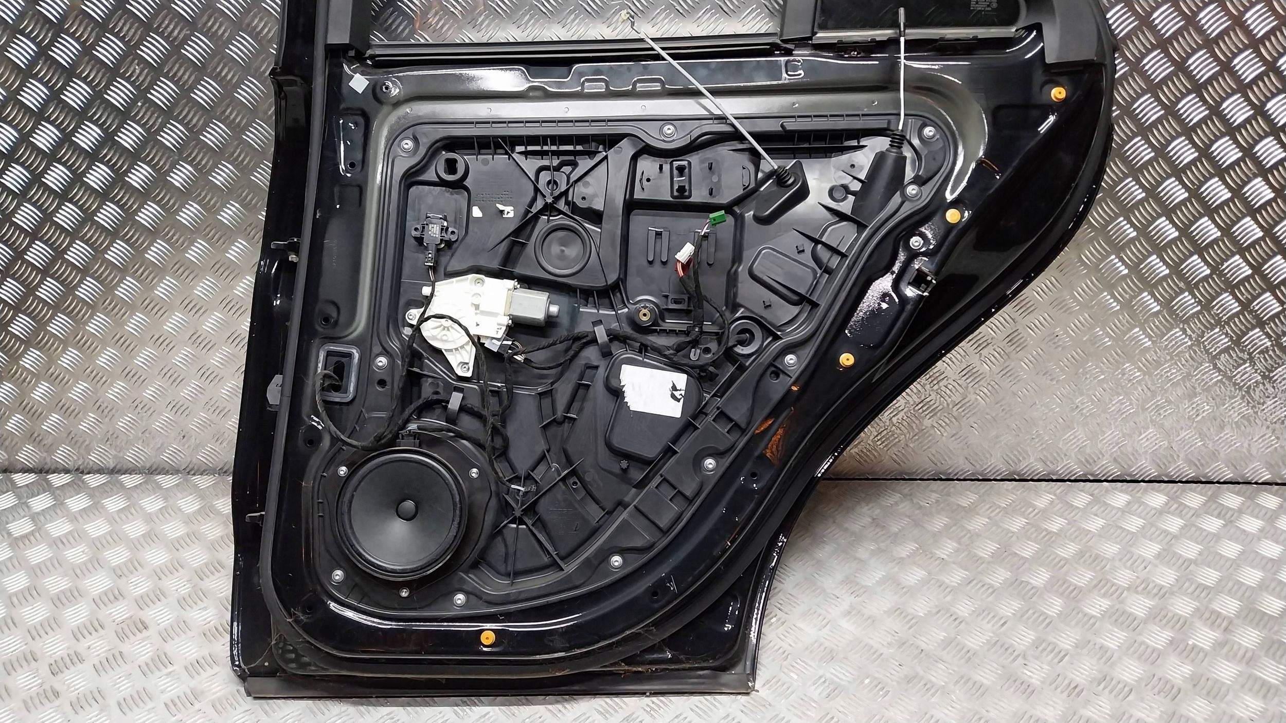 Tür heck rechts MERCEDES ML W166 11