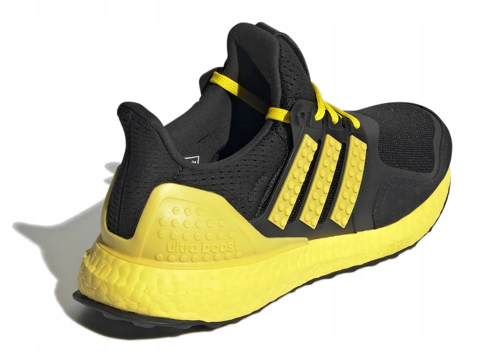 BUTY SPORTOWE ADIDAS ULTRABOOST DNA X LEGO COLO Marka adidas