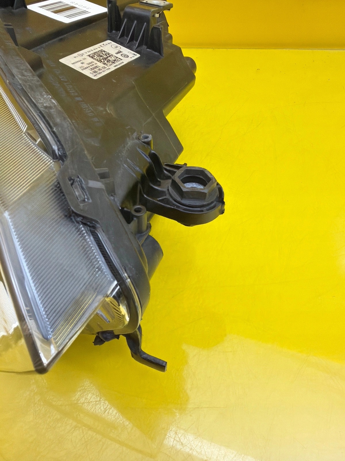 light right VW Polo VI 2G1 2017- normal 2G1941006D