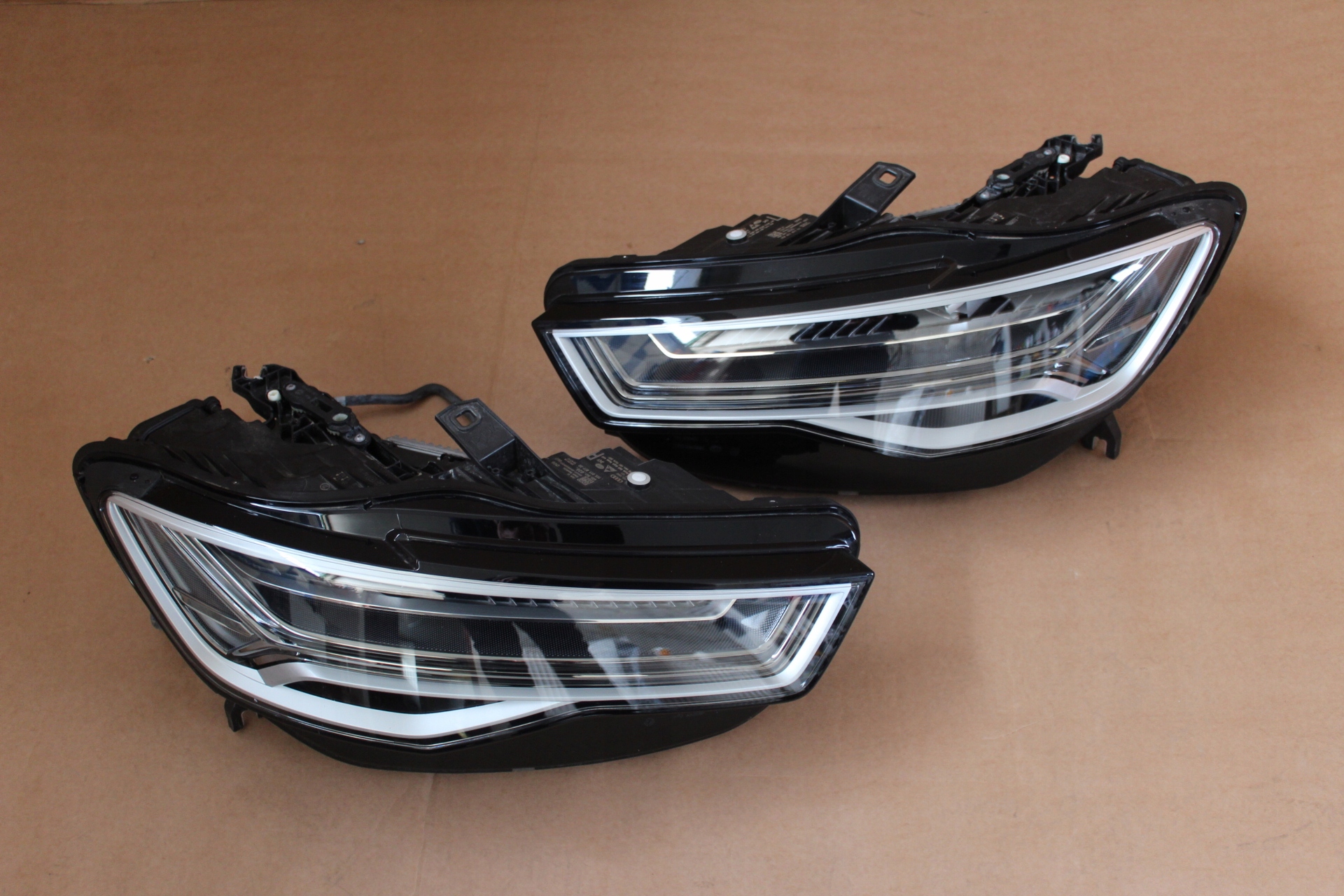 Reflektry lampy przód komplet Audi A6 4G MATRIX FL