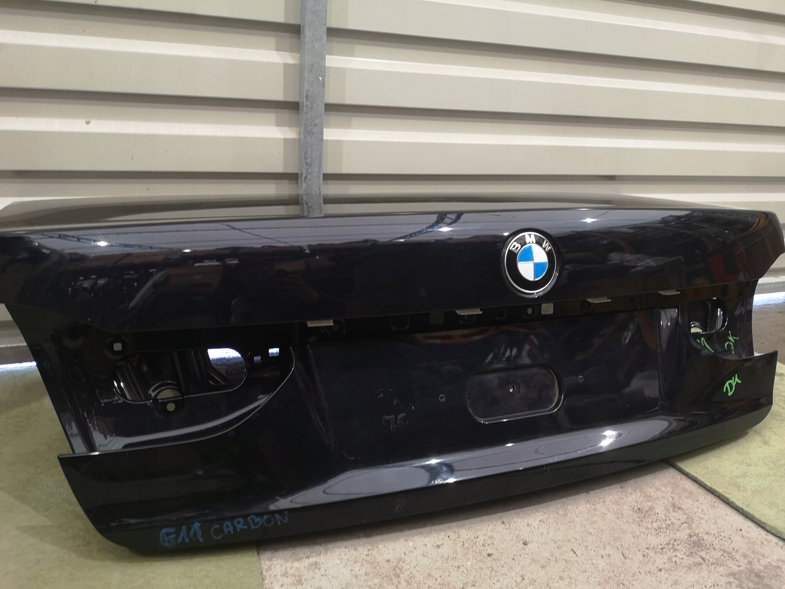KLAPA BAGAŻNIKA BMW 7 G11 G12 416 CARBON SCHWARZ Typ samochodu Samochody osobowe