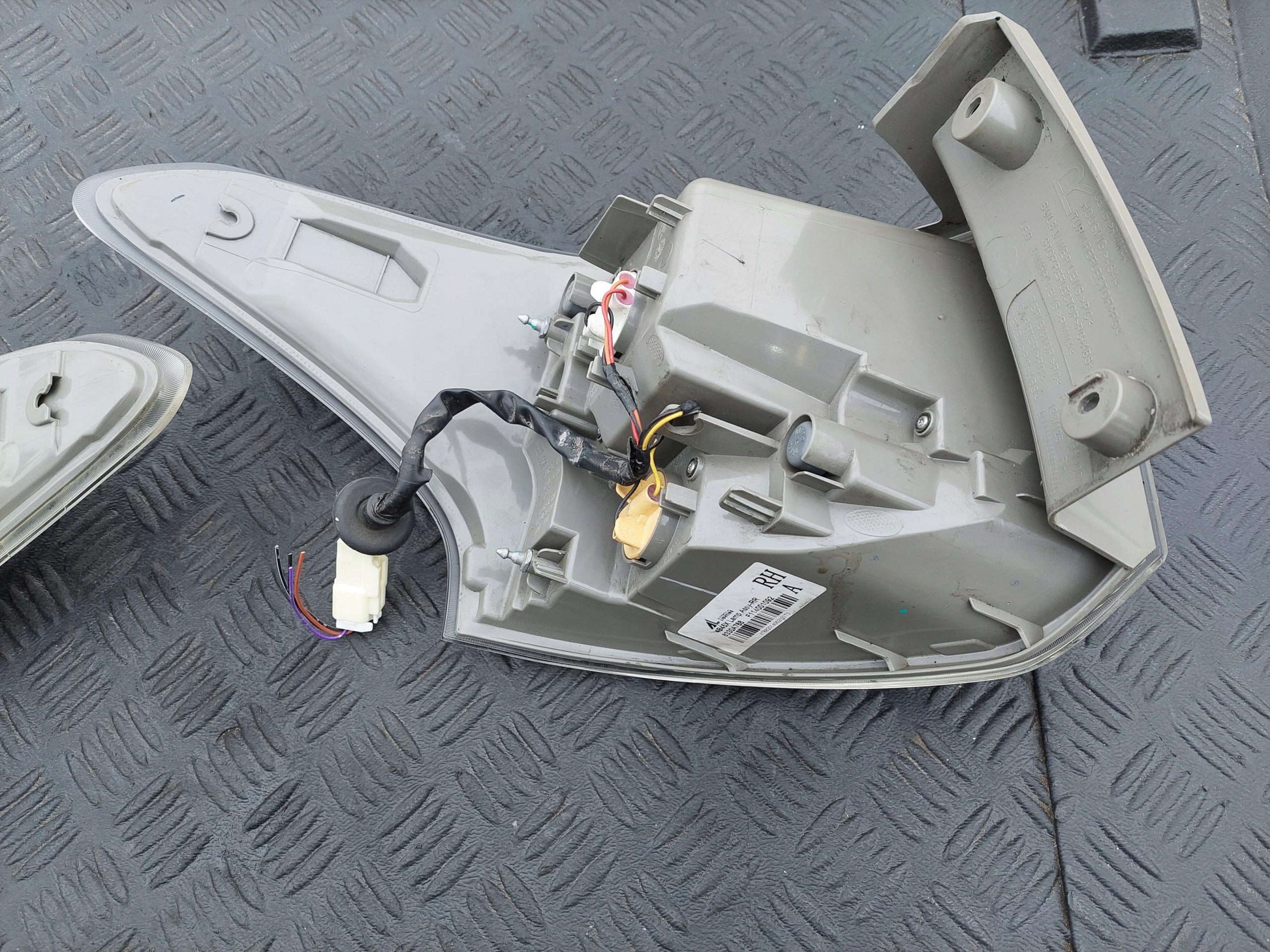 light rear part right rear right MITSUBISHI OUTLANDER 3 III