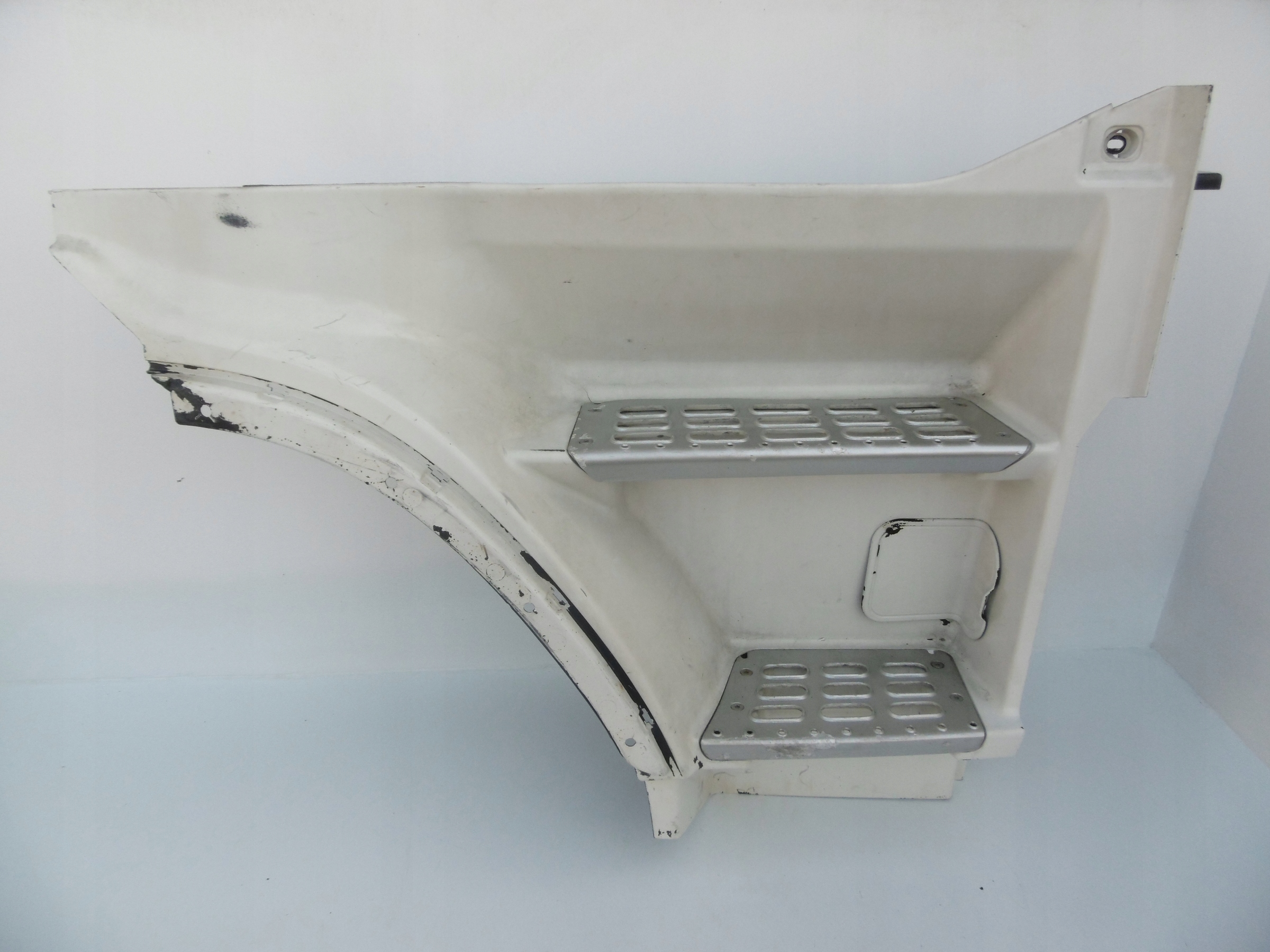 3175928 - СТУПЕНЬ ПРАВАЯ СТУПЕНЬ VOLVO FH 12 13