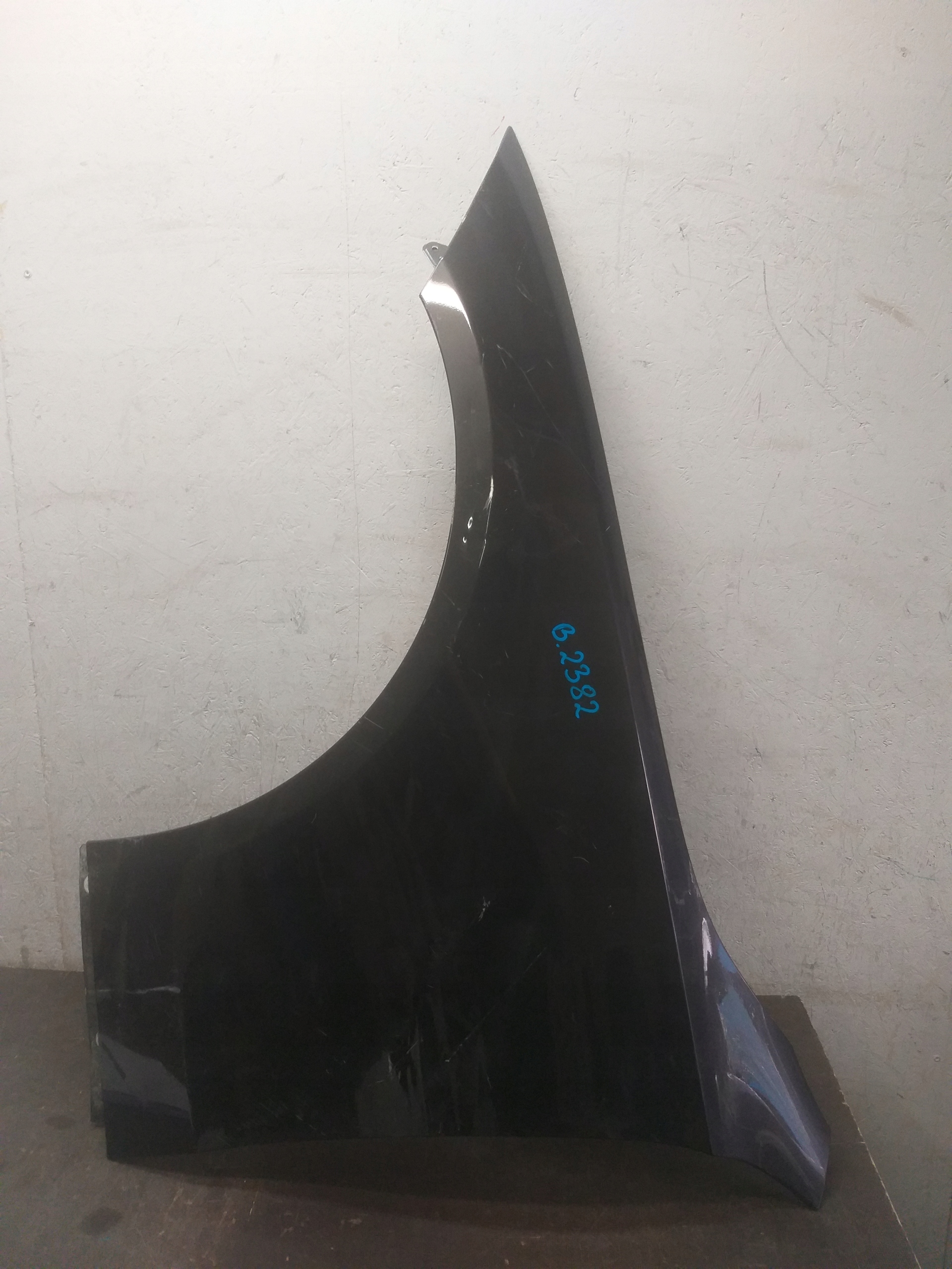fender front left MERCEDES C KLASA W206