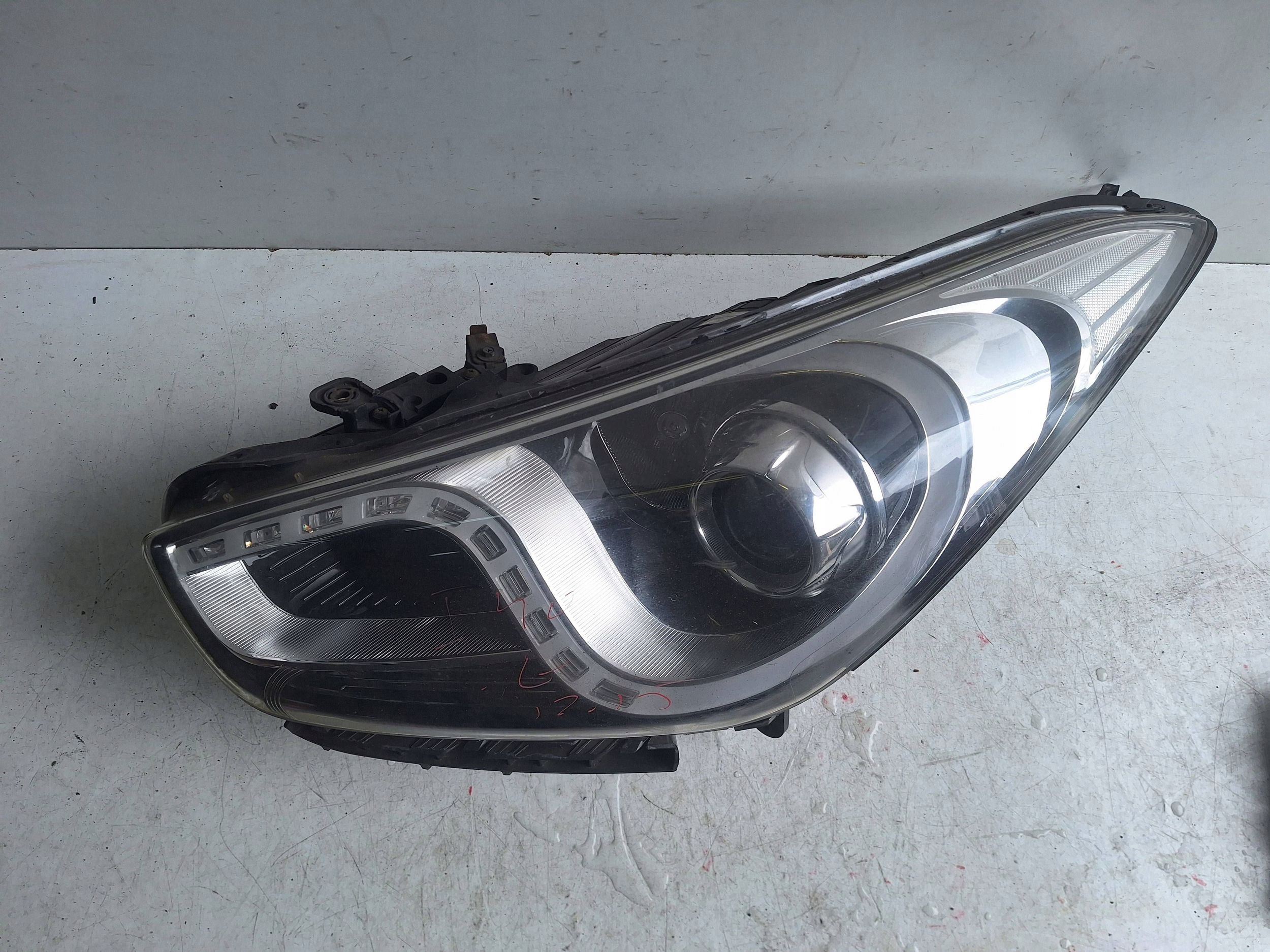 HYUNDAI I40 12-15 light left lens + LED UK-ANGLIK