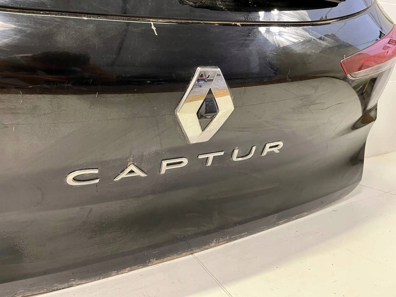 rear trunk door boot Renault Captur 2 2021