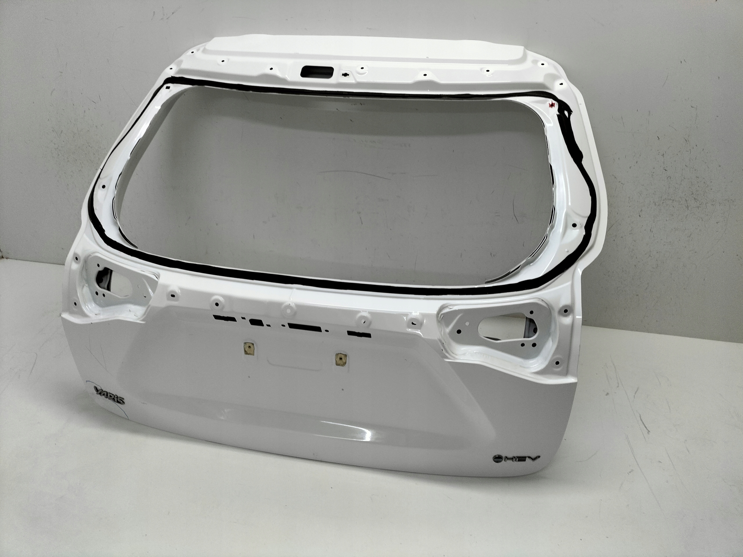boot doors boot rear part TOYOTA YARIS CROSS 20