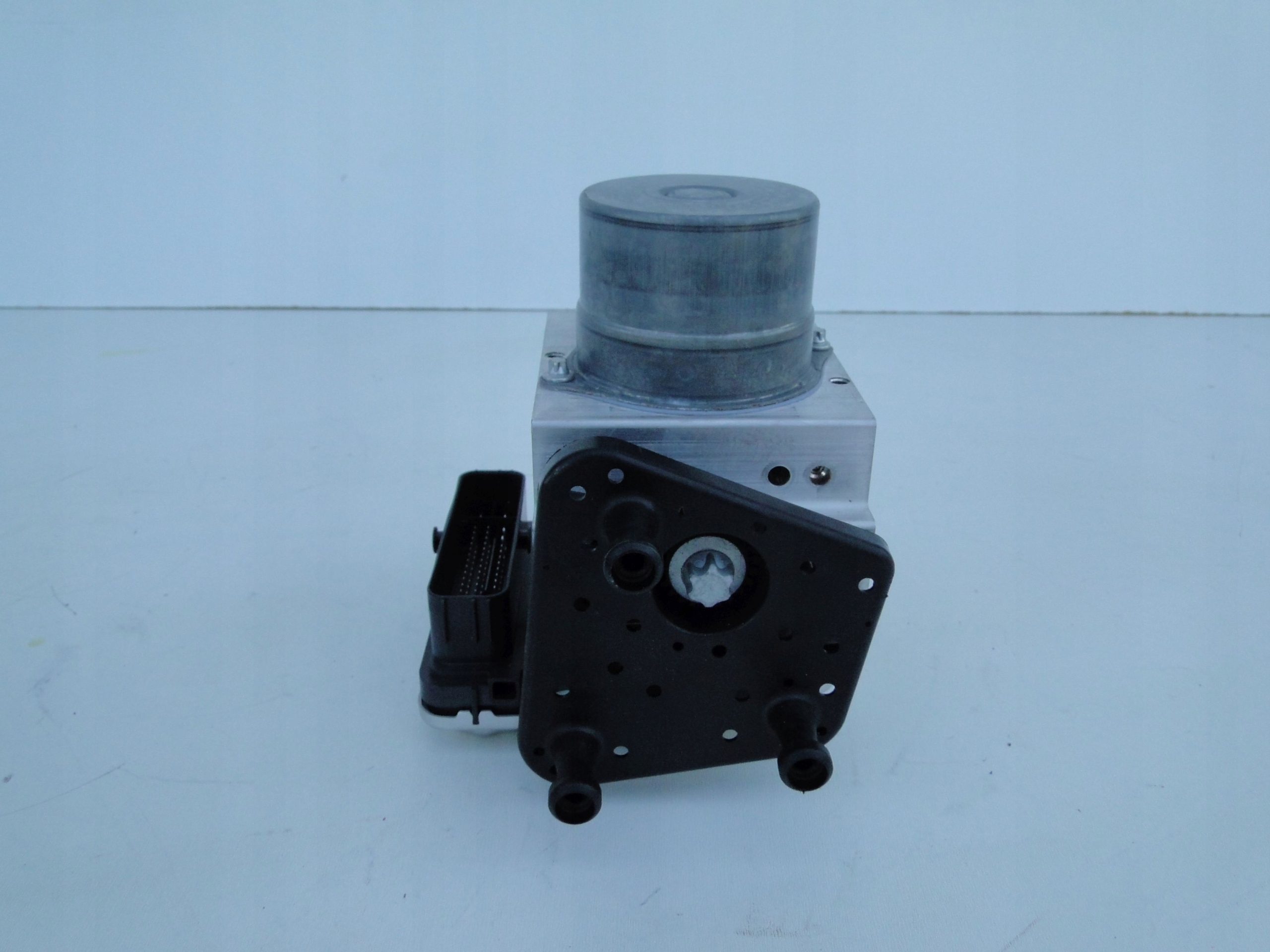 MERCEDES насос ABS A2149001709 e класс 214 W214