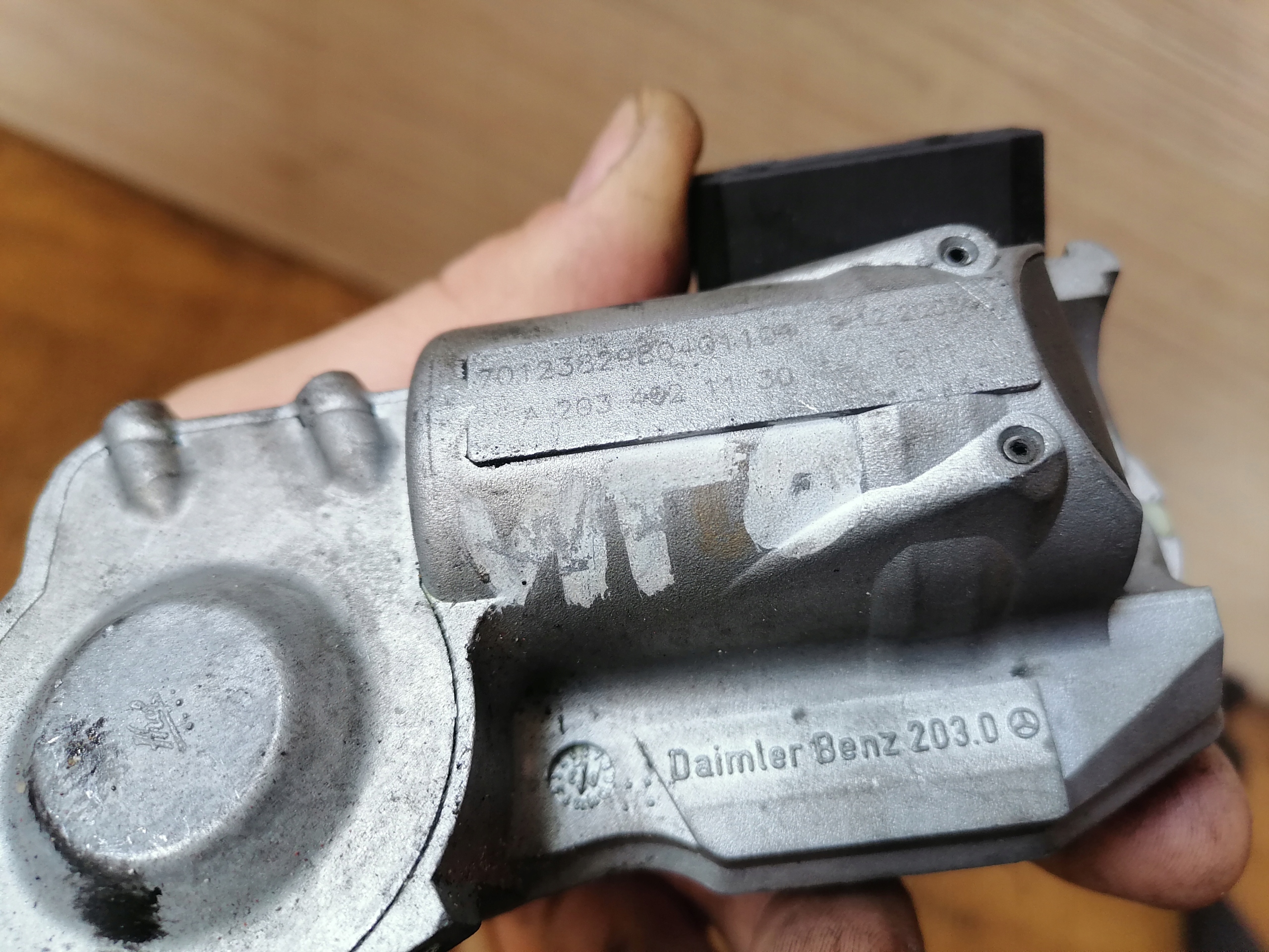MERCEDES-BENZE W211 BLOKADA des Lenkrads A2034021130