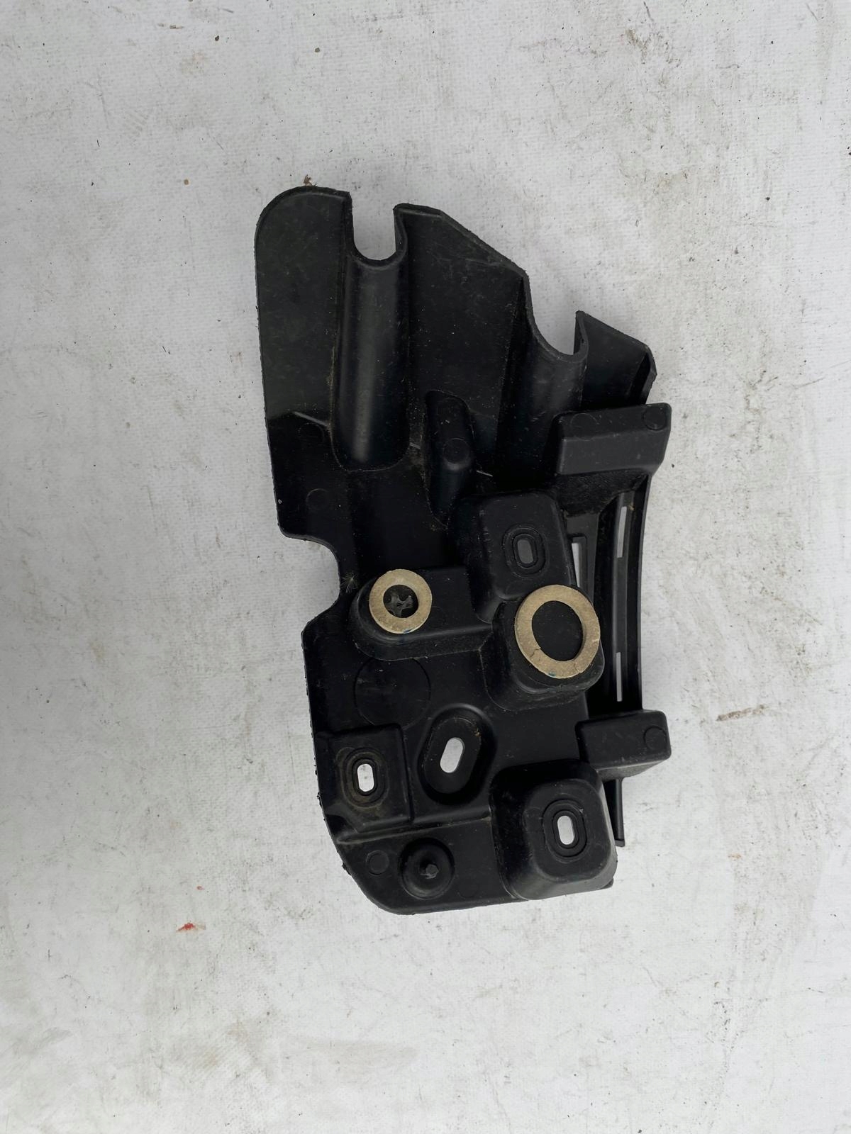 RENAULT CAPTUR II 2 19- bumper bracket right rear part