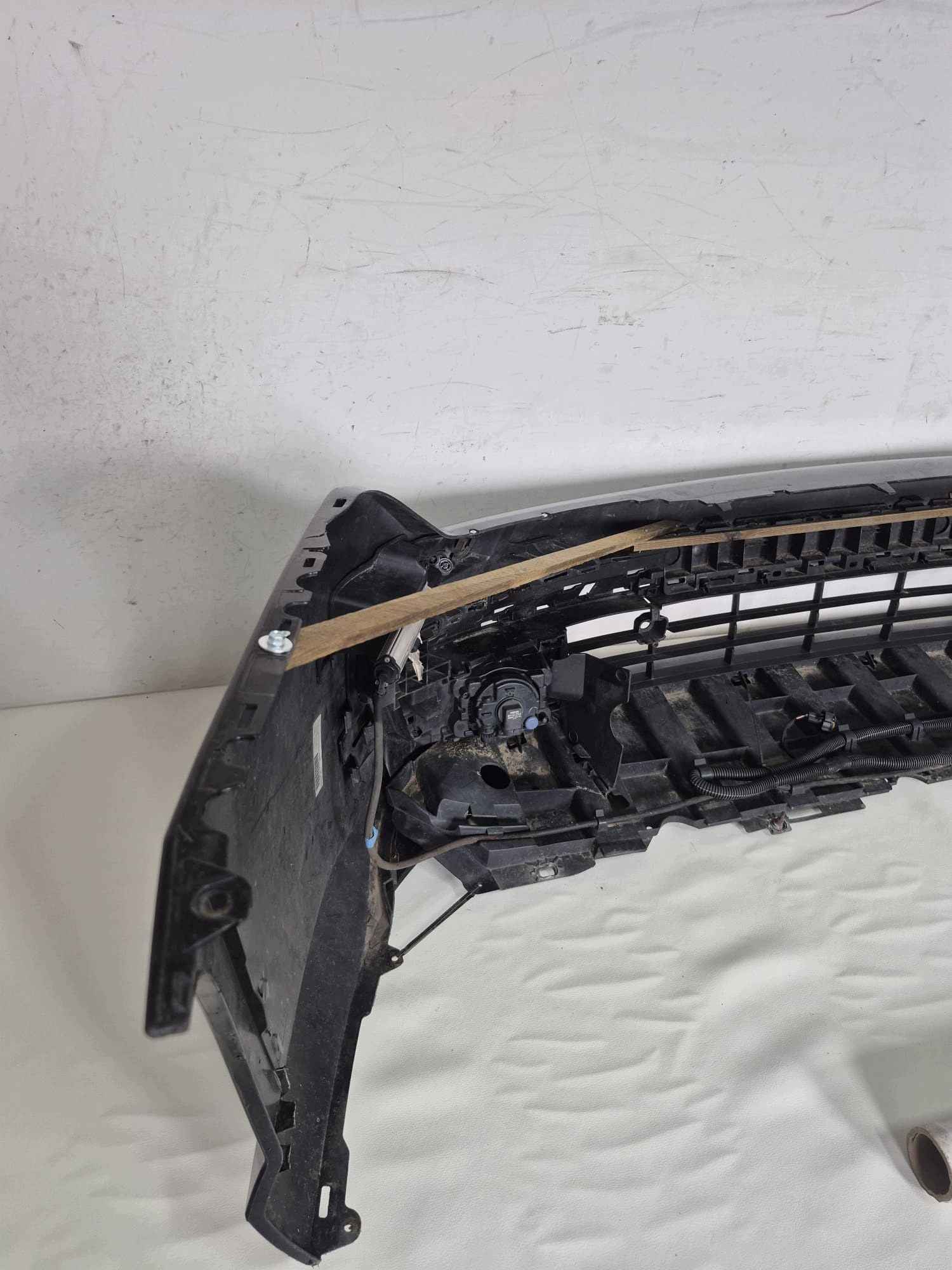 RENAULT LAGUNA III 3 07-13 bumper front front SPR PDC 620220001R