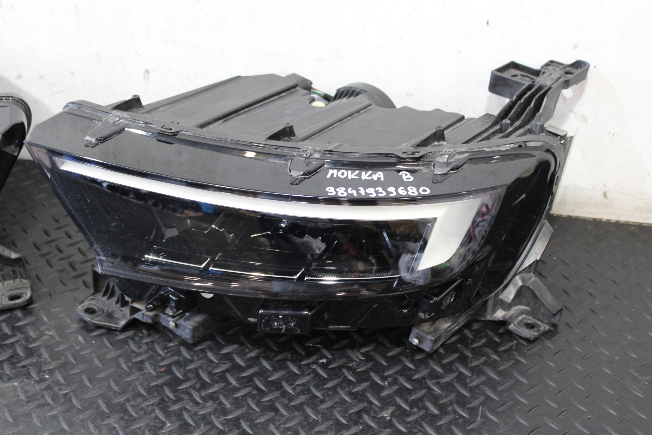 lights front LED OPEL MOKKA B II 2 984793918 9847939680