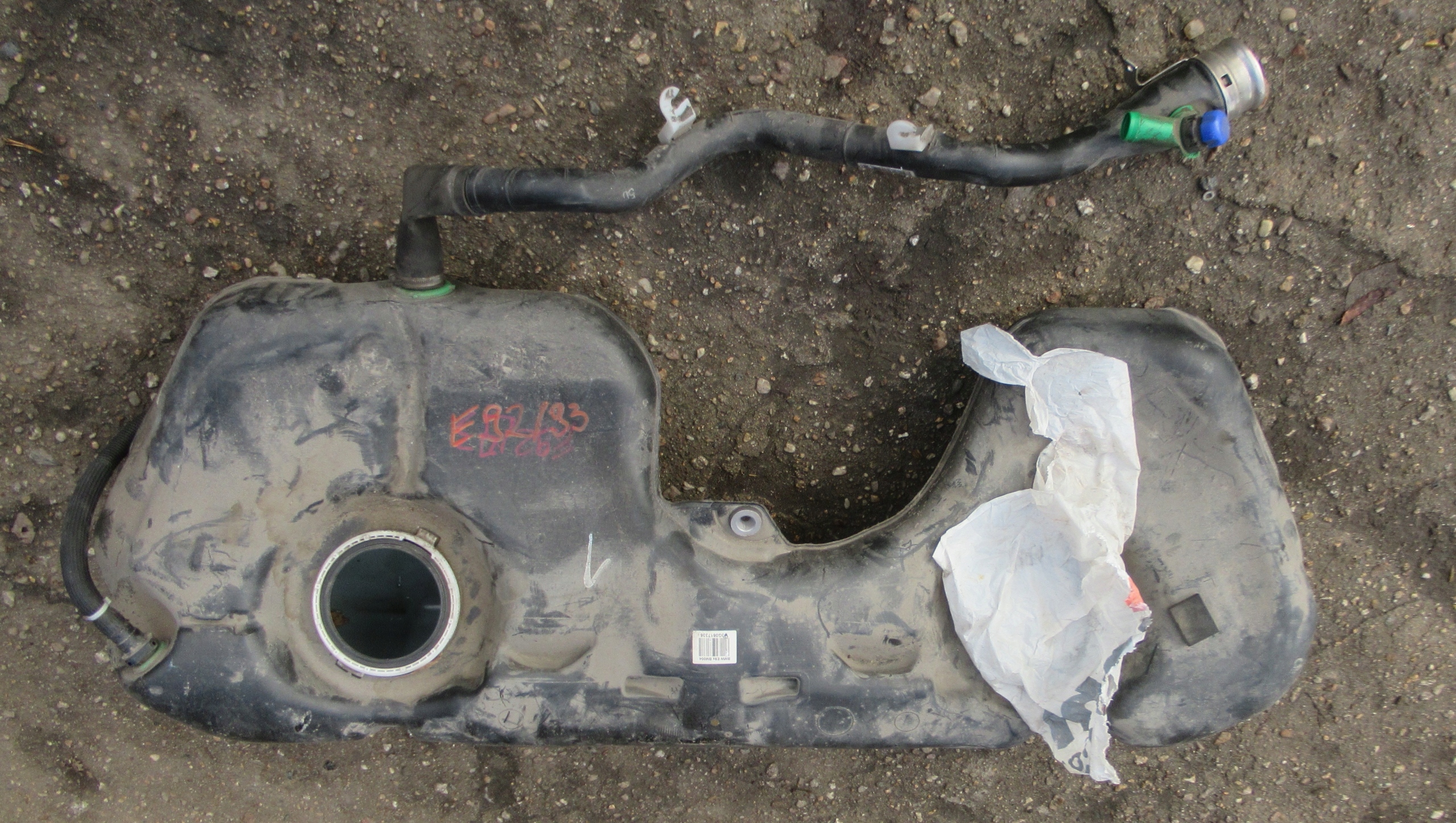 BMW E92 E93 spremnik rezervoar goriva 3G0617336