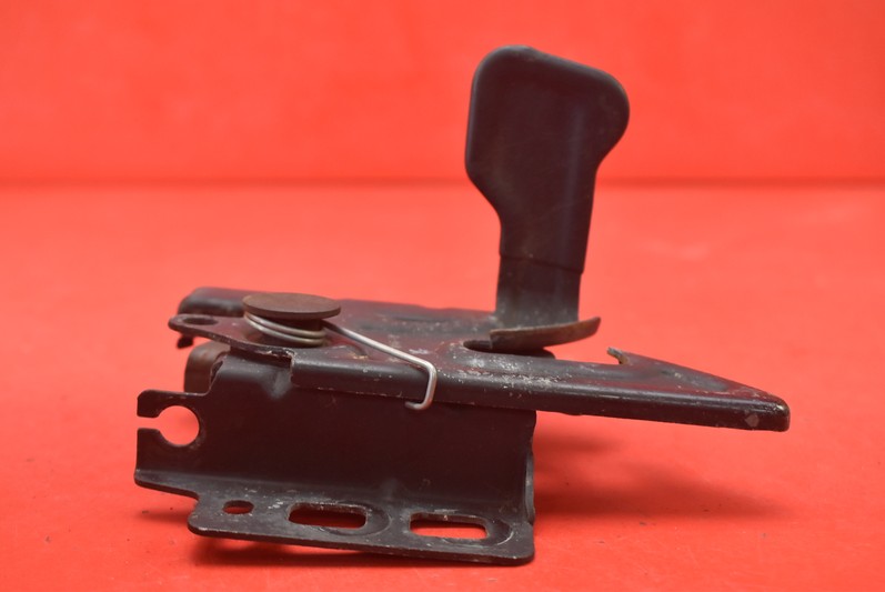 bonnet latch lock 25664742 CADILLAC CTS 1 and 02-07