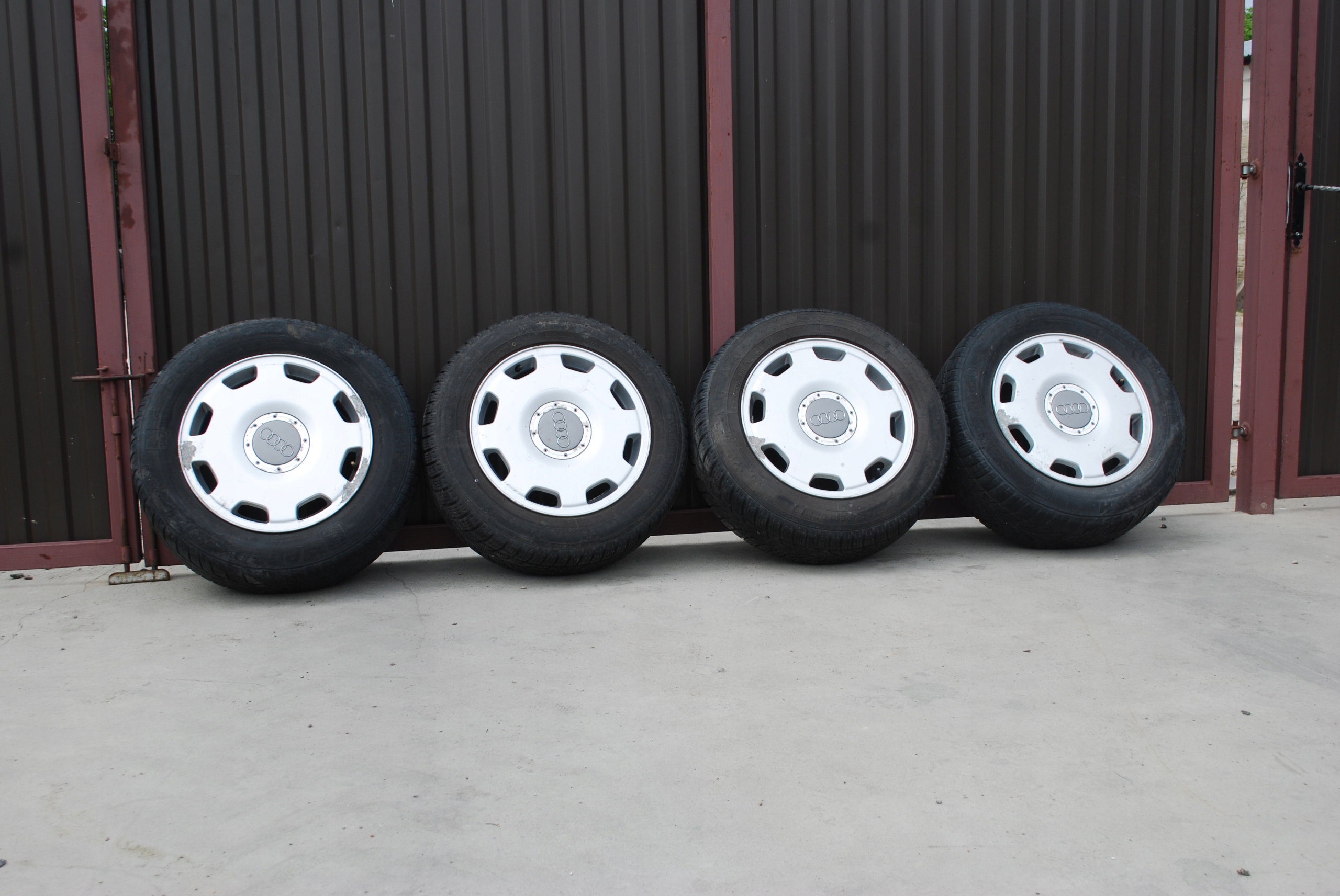 FELGA ALUFELGA AUDI 16 CALI 4D0601025P OPONY ZIMA