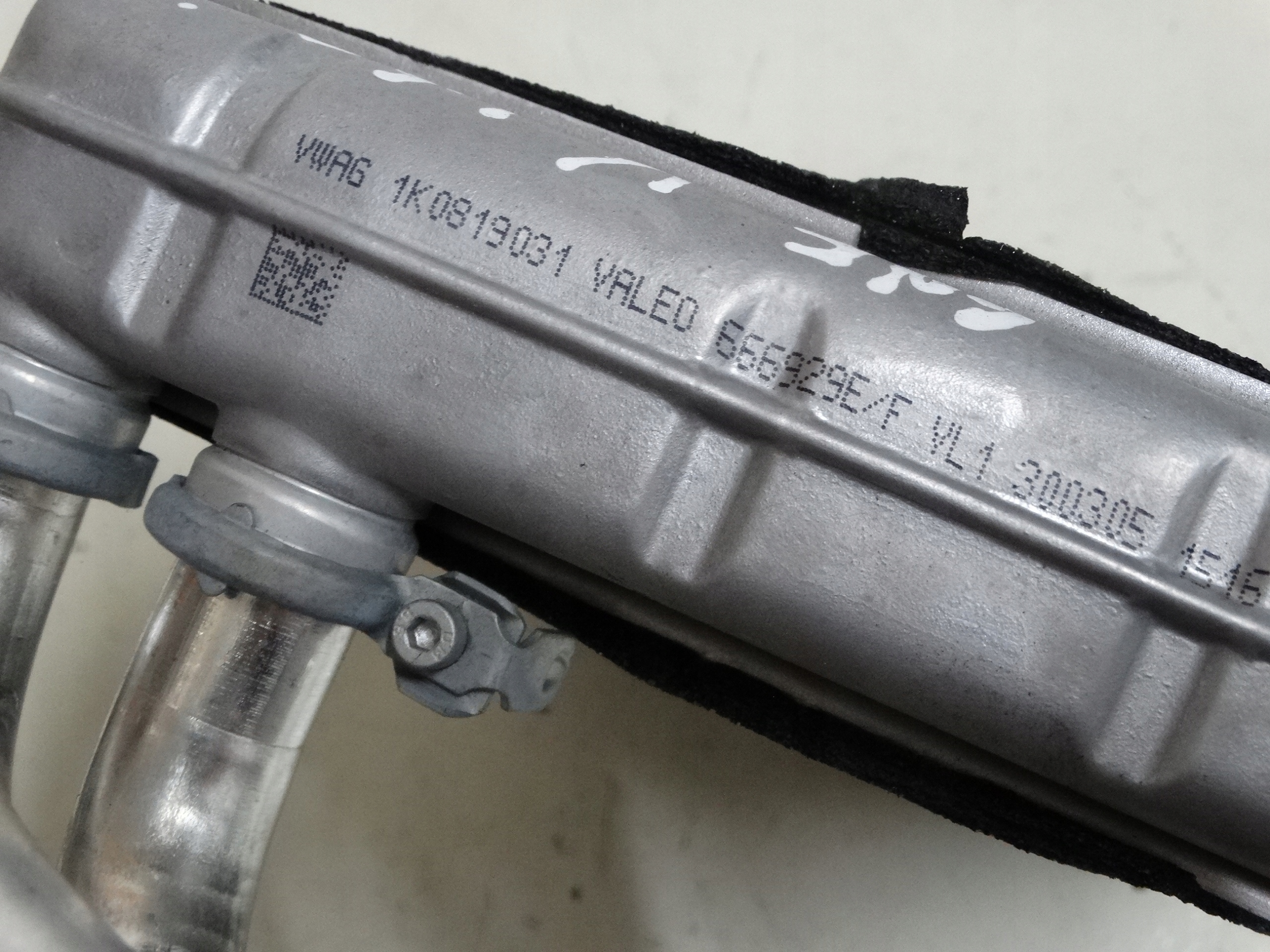 chladič topení vody VW GOLF V 1K0819031