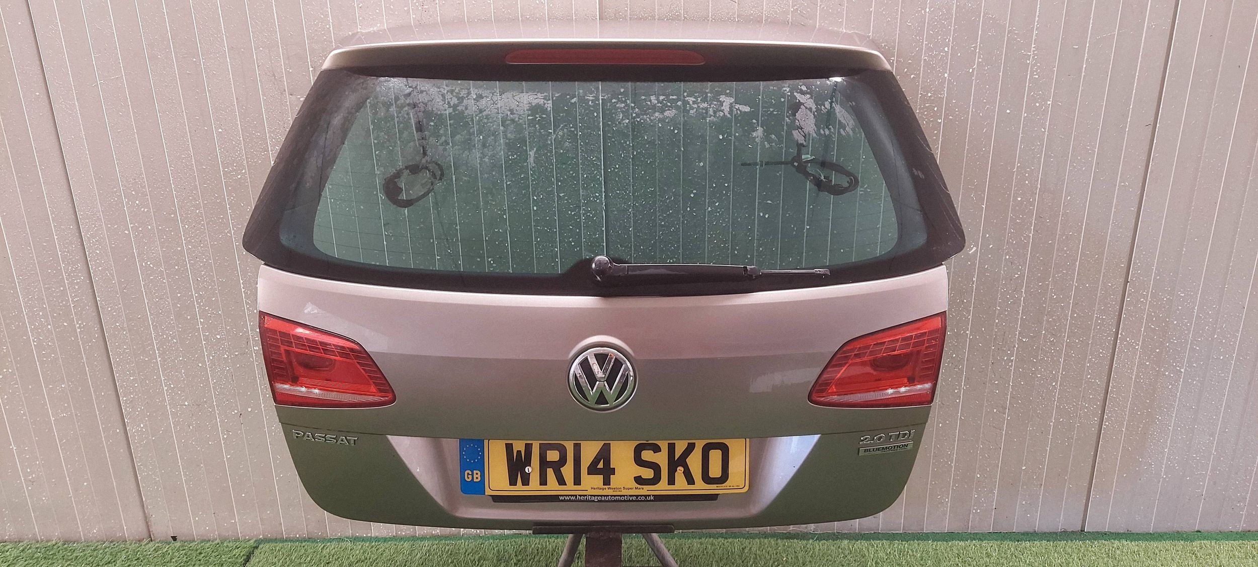 rear trunk door complete VW PASSAT B7 KOMBI 10-14 LAK: LC8Y without rust