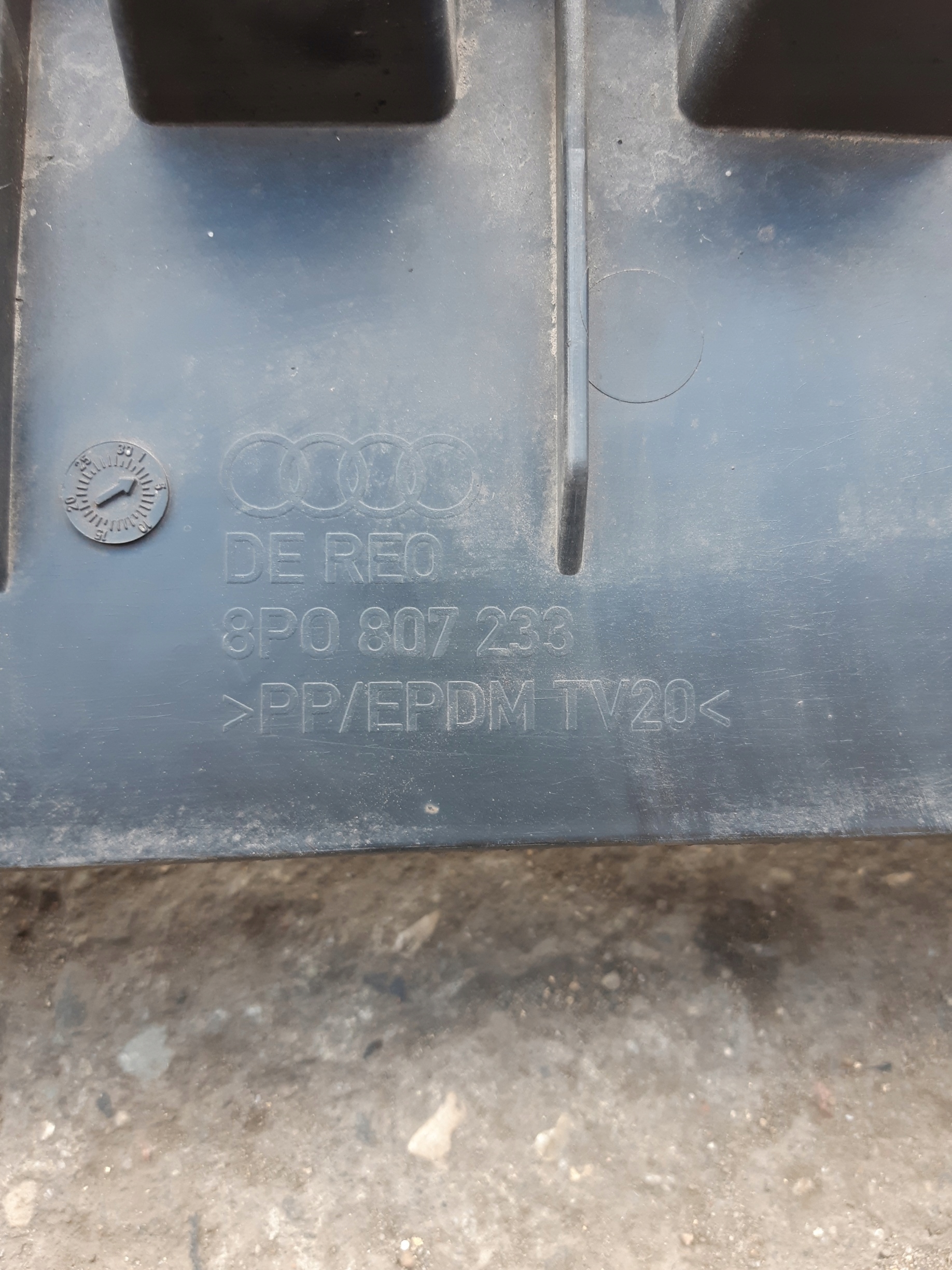 AUDI A3 8P LIFT Blende Abdeckung abdeckung unter Stoßstange 8P0807233