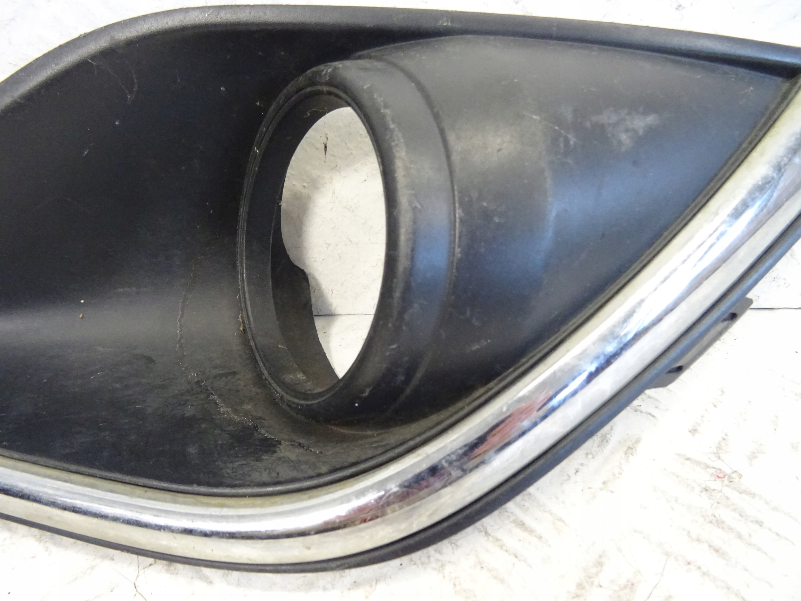 grid of a bumper front front right MITSUBISHI OUTLANDER III 6400H702