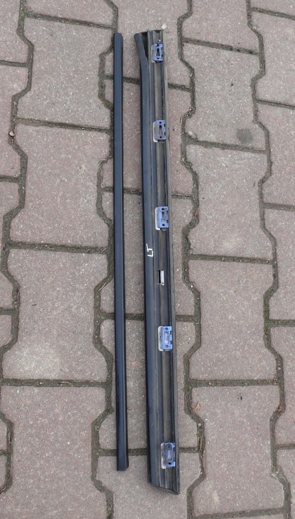 moulding lower door left rear part AUDI A8 D2 LIFT