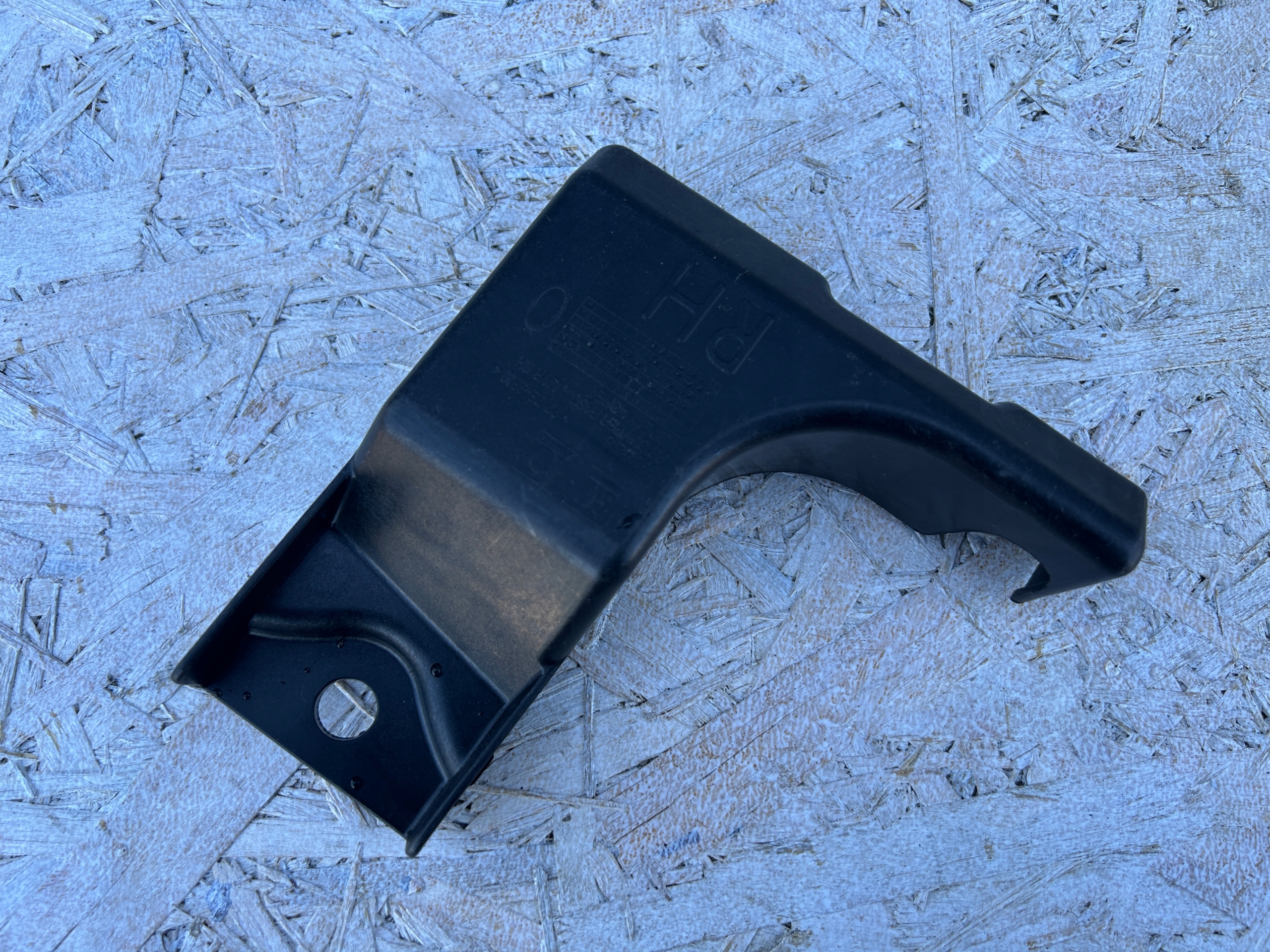 bumper bracket right rear part OPEL MOKKA A 95245218
